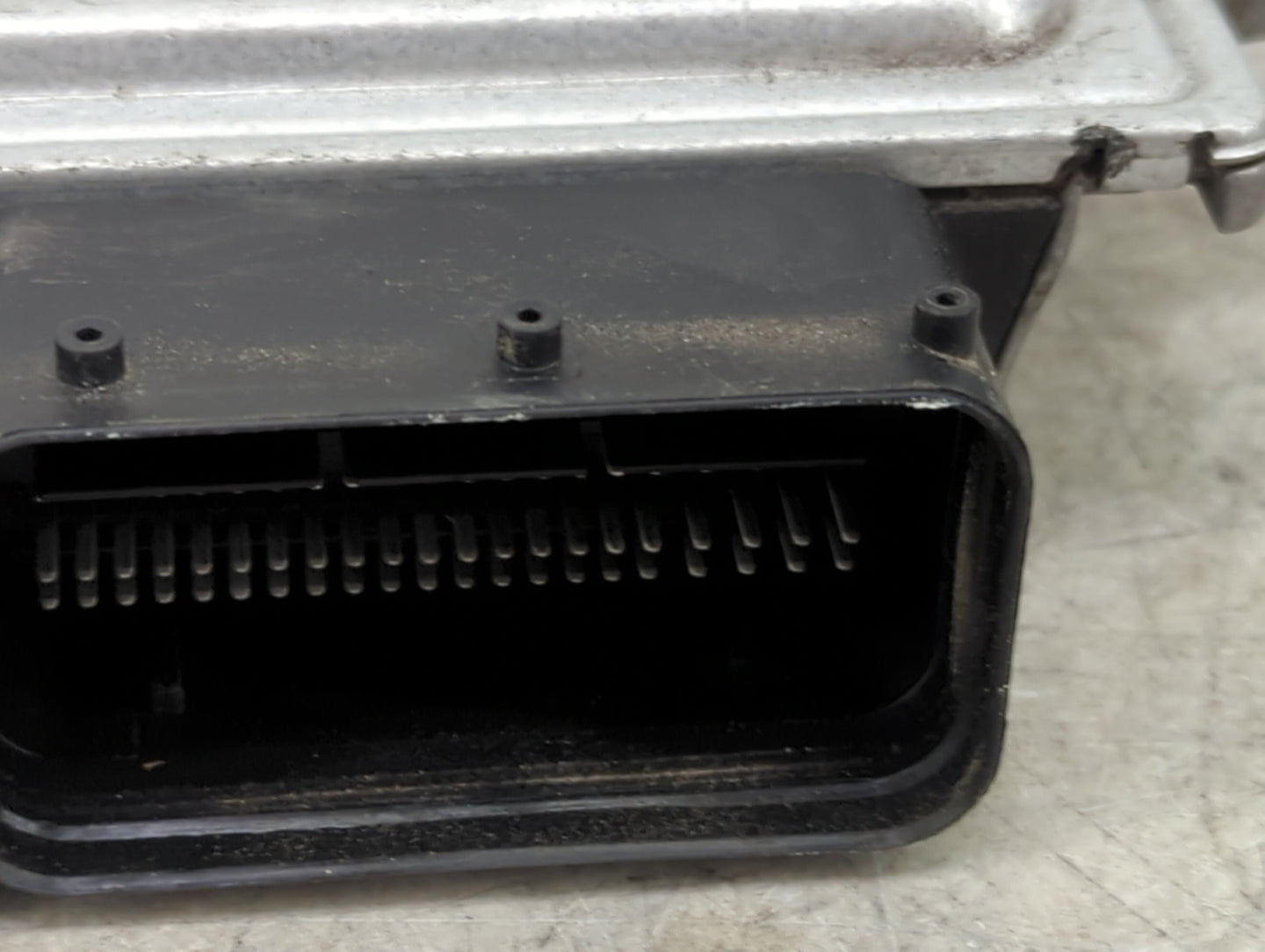 2022 Kia Telluride PCM Engine Control Computer ECU ECM PCU OEM P/N:39199-3L000 9001270125KD, SIM2K-260_1.01 Fits OEM Used Au