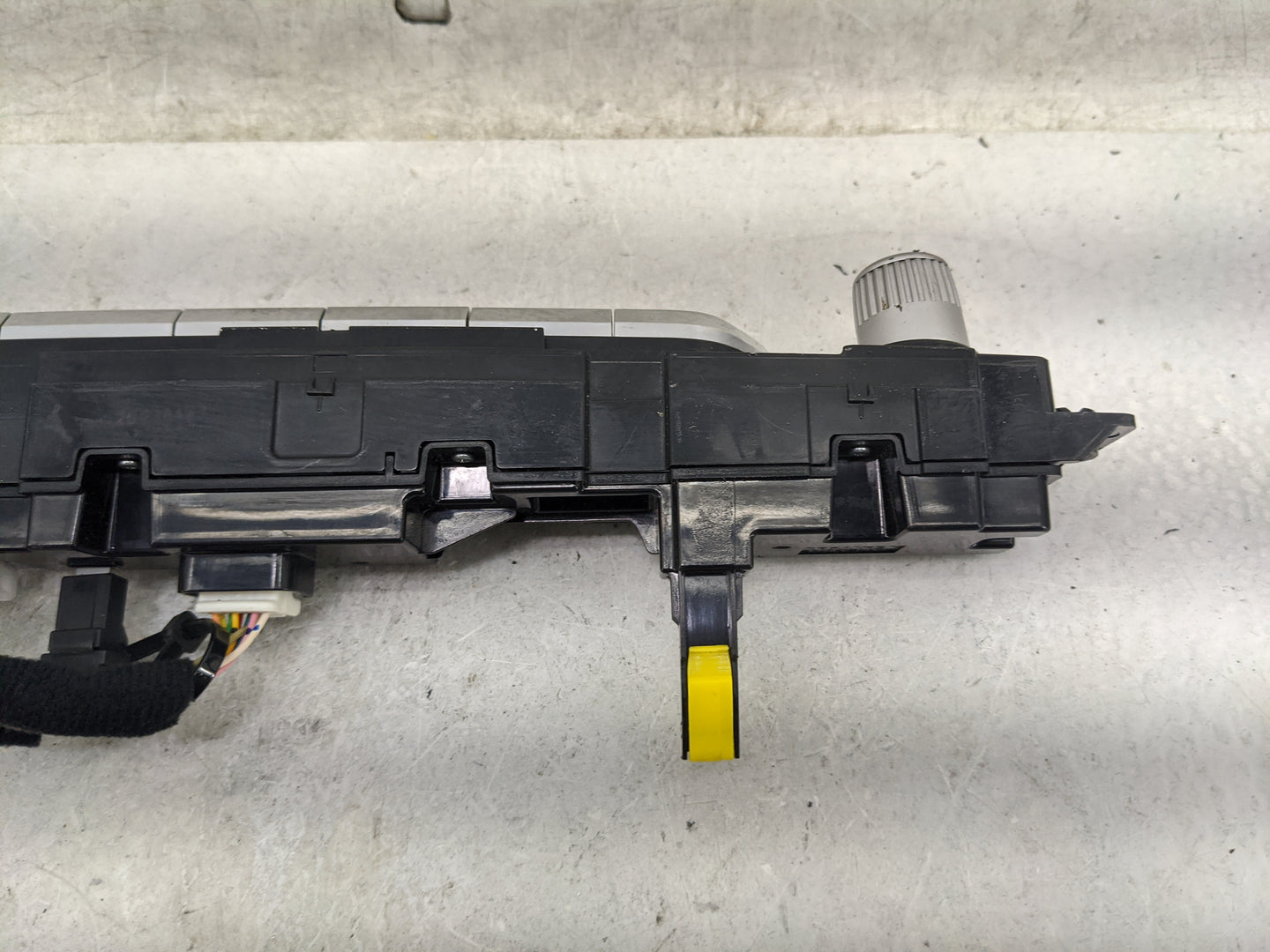 2022 Kia Telluride Climate Control Module Temperature AC/Heater Replacement P/N:36540S9000SA1 26651520531 Fits OEM Used Auto