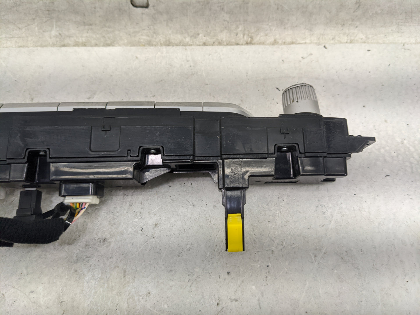 2022 Kia Telluride Climate Control Module Temperature AC/Heater Replacement P/N:36540S9000SA1 26651520531 Fits OEM Used Auto