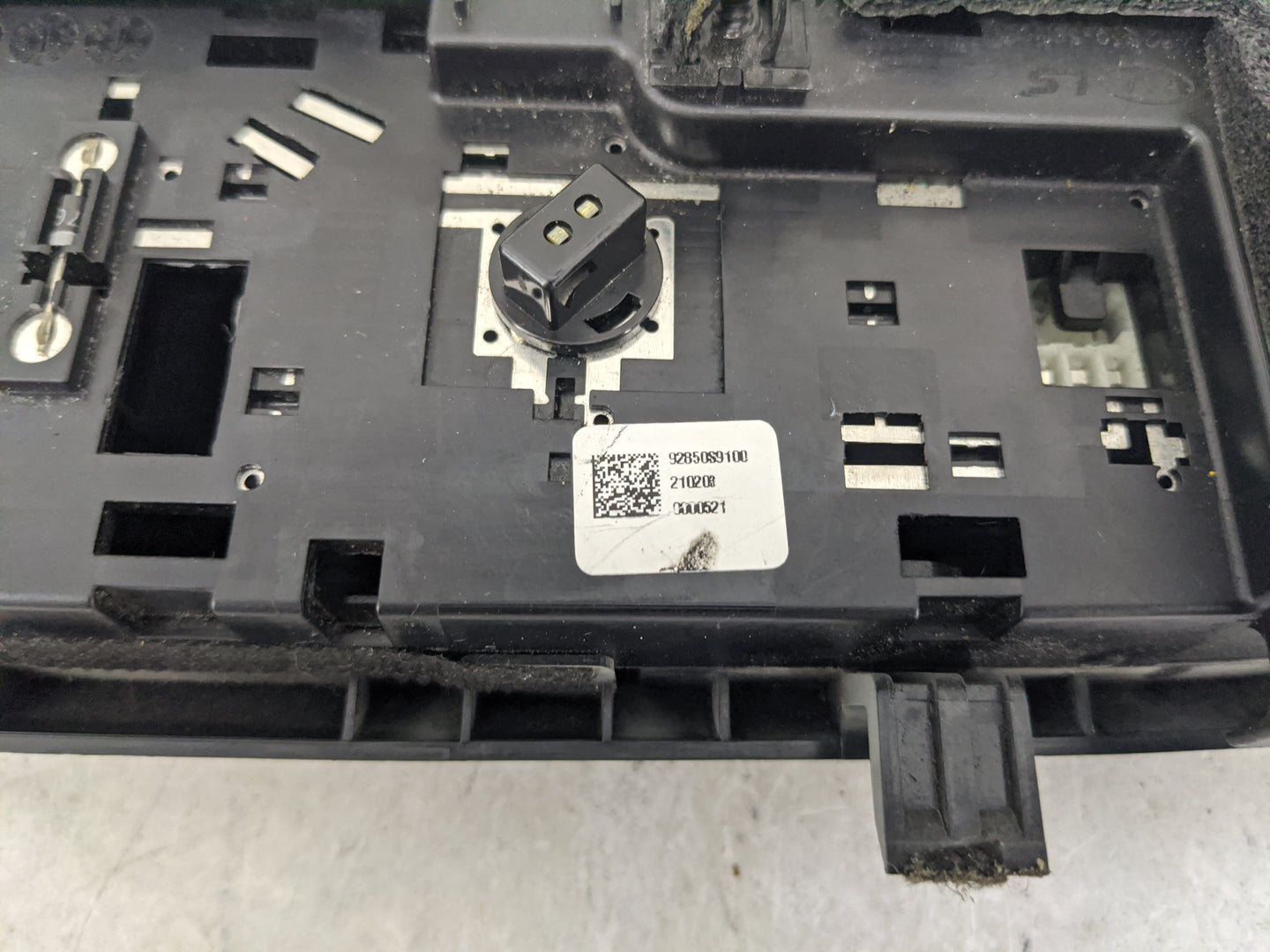 2022 Kia Telluride Climate Control Module Temperature AC/Heater Replacement P/N:92850S9100 Fits OEM Used Auto Parts - Oemuse