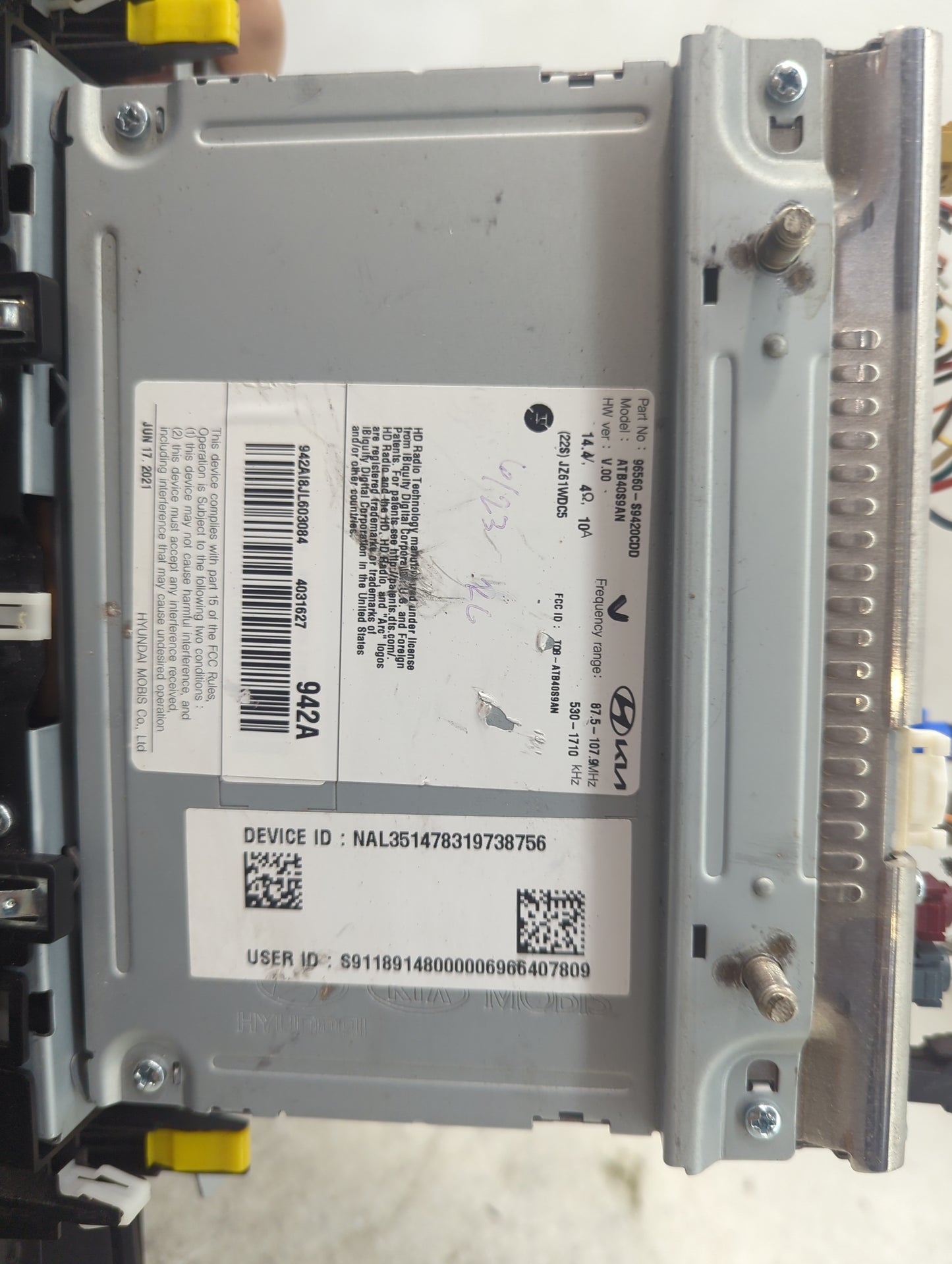 2022 Kia Telluride Information Display Screen 1468749 - Oemusedautoparts1.com