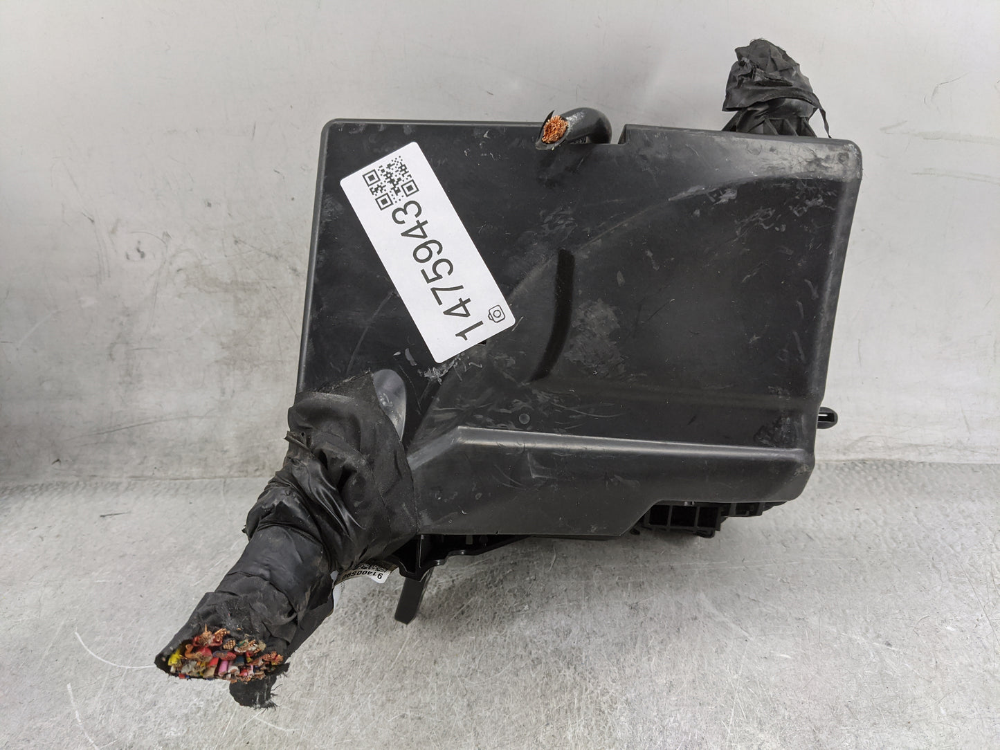 2020-2022 Kia Telluride Fusebox Fuse Box Panel Relay Module P/N:912116931000 Fits Fits 2020 2021 2022 OEM Used Auto Parts - 