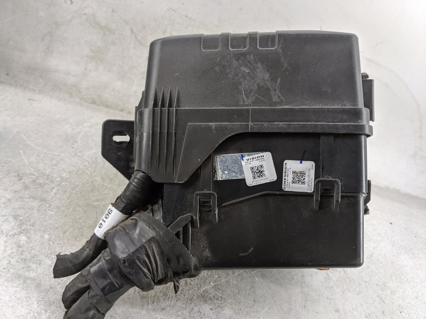 2020-2022 Kia Telluride Fusebox Fuse Box Panel Relay Module P/N:912116931000 Fits Fits 2020 2021 2022 OEM Used Auto Parts - 