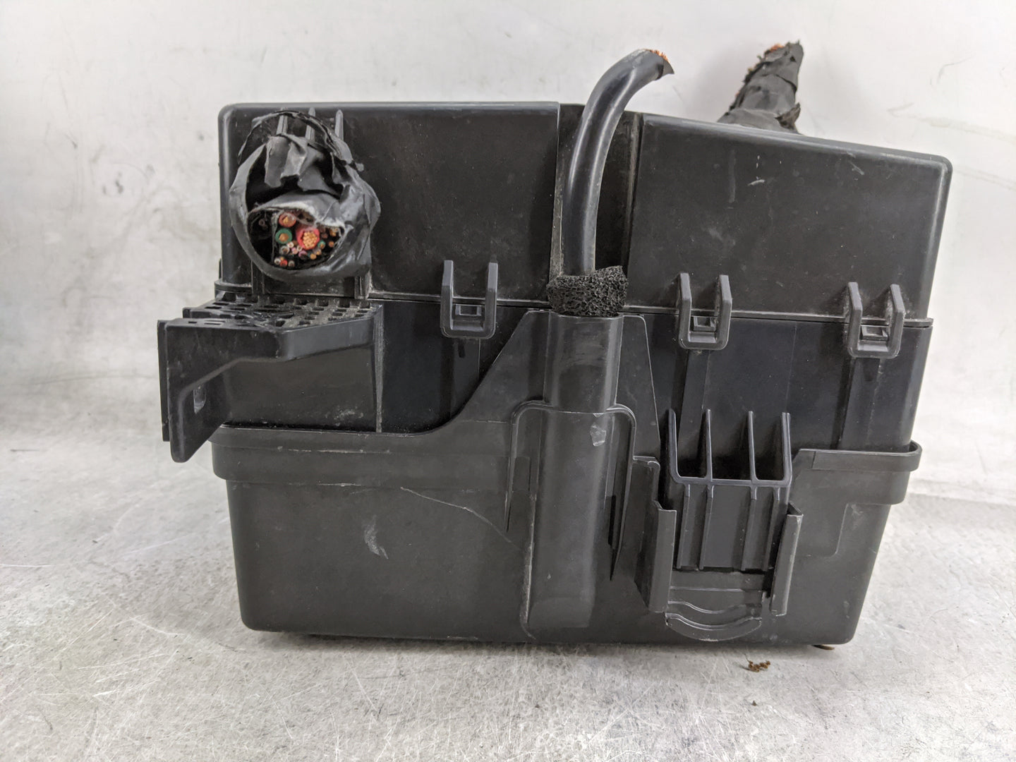 2020-2022 Kia Telluride Fusebox Fuse Box Panel Relay Module P/N:912116931000 Fits Fits 2020 2021 2022 OEM Used Auto Parts - 