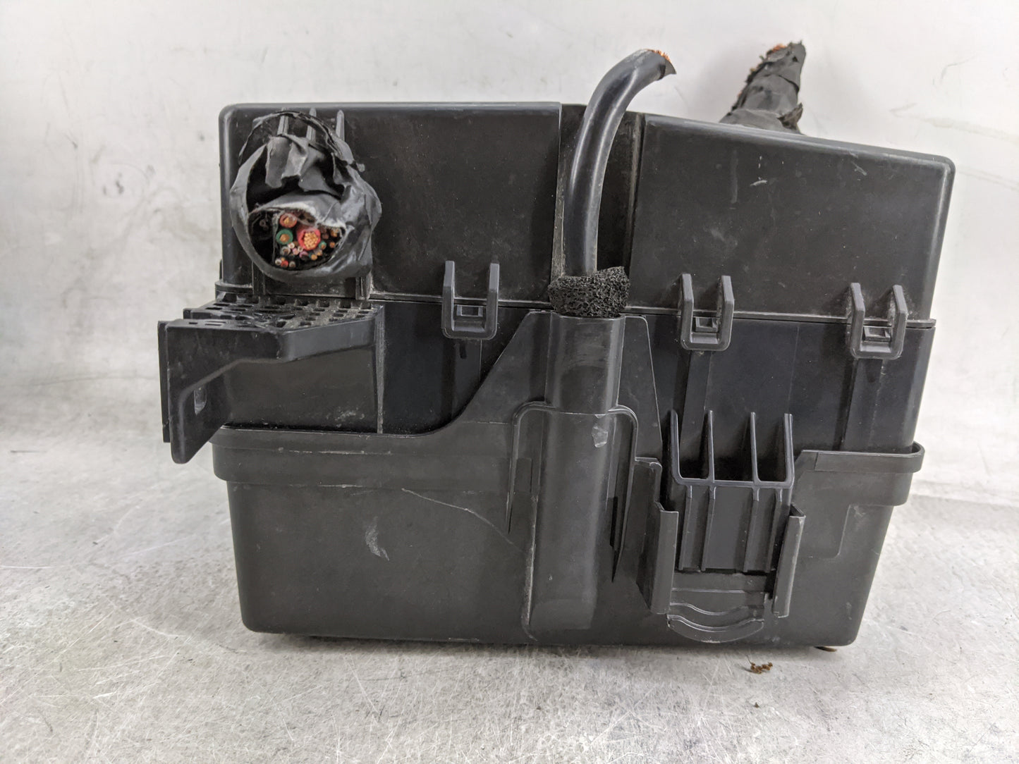 2020-2022 Kia Telluride Fusebox Fuse Box Panel Relay Module P/N:912116931000 Fits Fits 2020 2021 2022 OEM Used Auto Parts - 