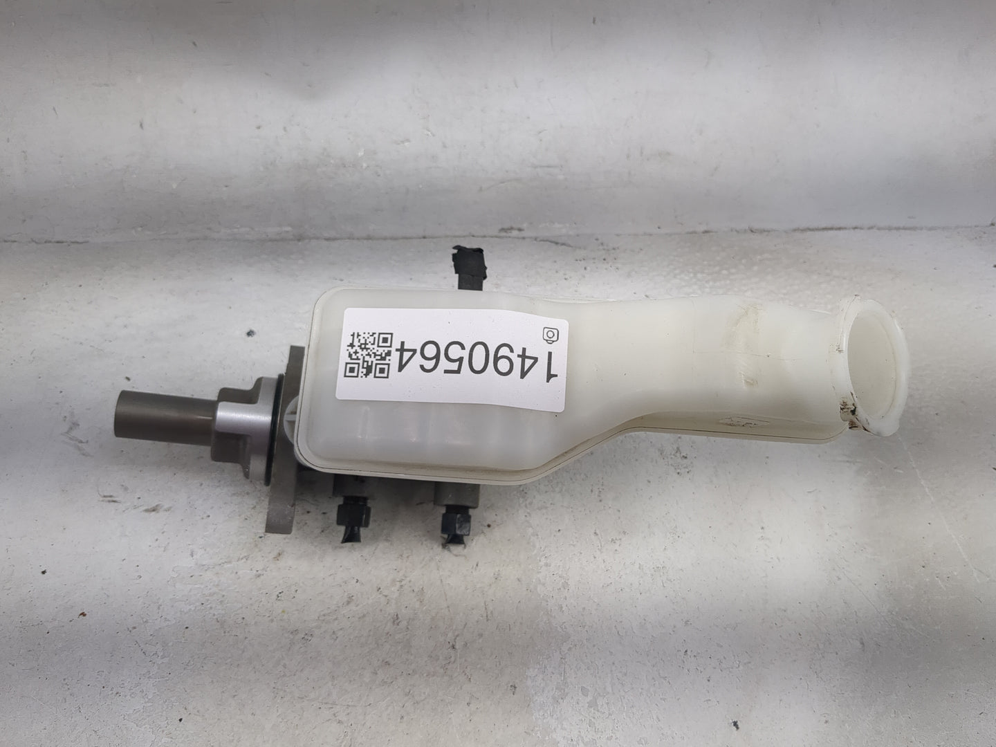 2020-2022 Kia Telluride Brake Master Cylinder 1490564 - Oemusedautoparts1.com