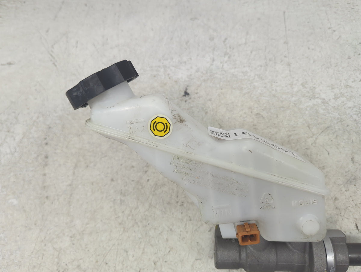 2020-2022 Kia Telluride Brake Master Cylinder 1498451 - Oemusedautoparts1.com