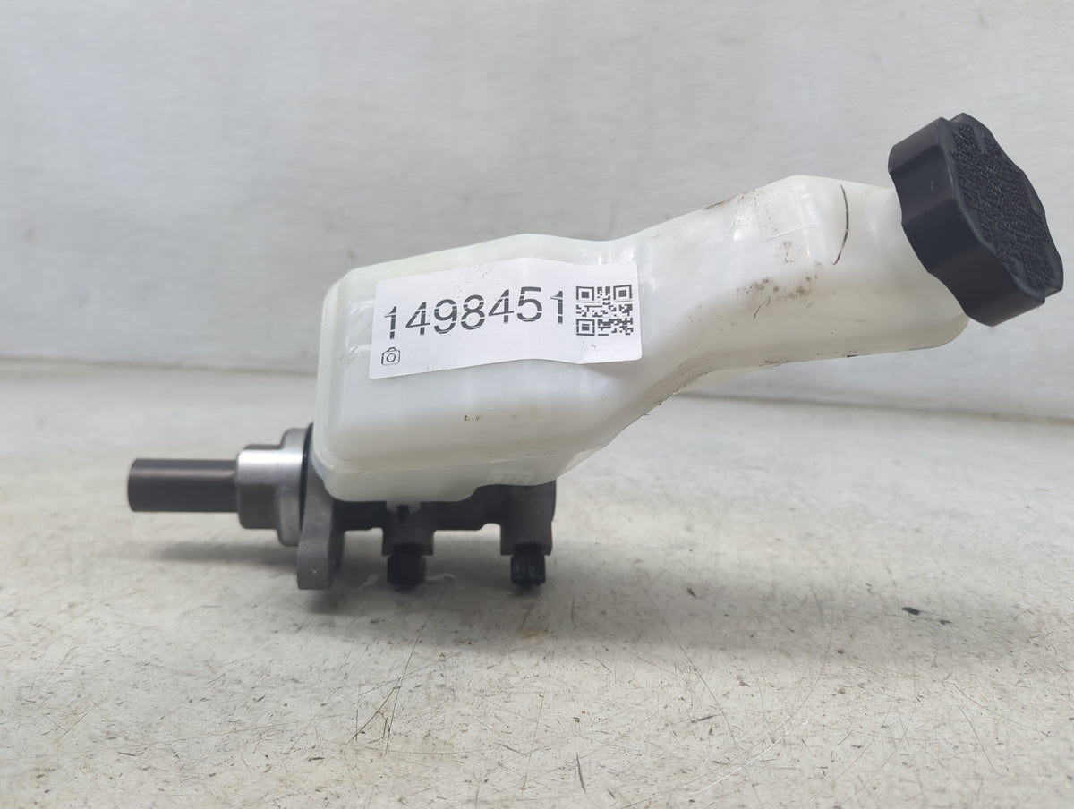 2020-2022 Kia Telluride Brake Master Cylinder 1498451 - Oemusedautoparts1.com