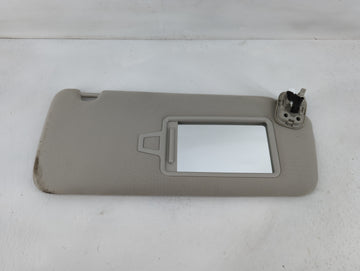 2020-2022 Kia Telluride Sun Visor Shade Replacement Passenger Right Mirror Fits Fits 2020 2021 2022 OEM Used Auto Parts - Oe
