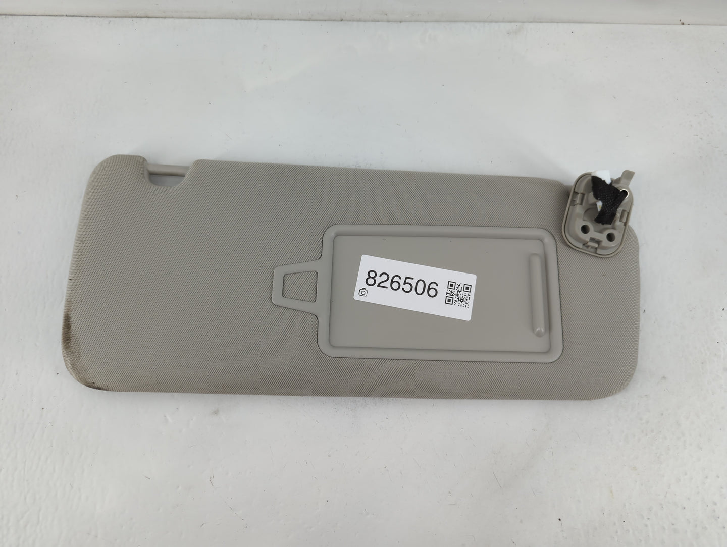 2020-2022 Kia Telluride Sun Visor Shade Replacement Passenger Right Mirror Fits Fits 2020 2021 2022 OEM Used Auto Parts - Oe