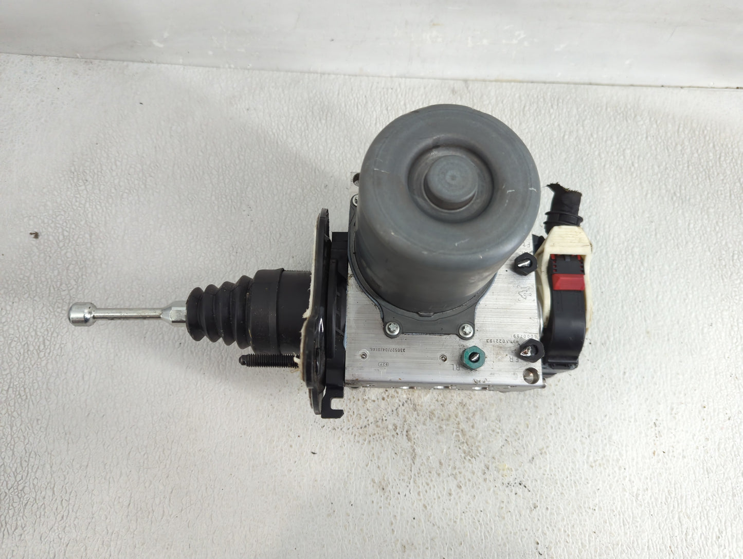 2022 Land Rover Defender ABS Pump Control Module Replacement Fits OEM Used Auto Parts - Oemusedautoparts1.com