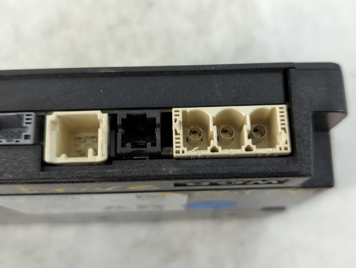 2020-2022 Lexus Es300h Chassis Control Module Ccm Bcm Body Control - Oemusedautoparts1.com