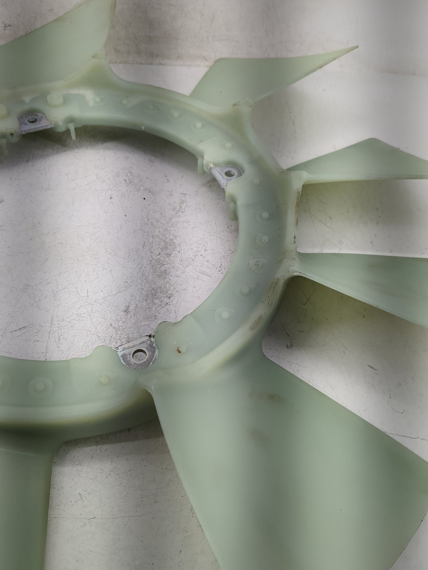 2019-2022 Lexus Es350 Electric Radiator Cooling Fan Motor Assembly Fits Fits 2018 2019 2020 2021 2022 OEM Used Auto Parts - 