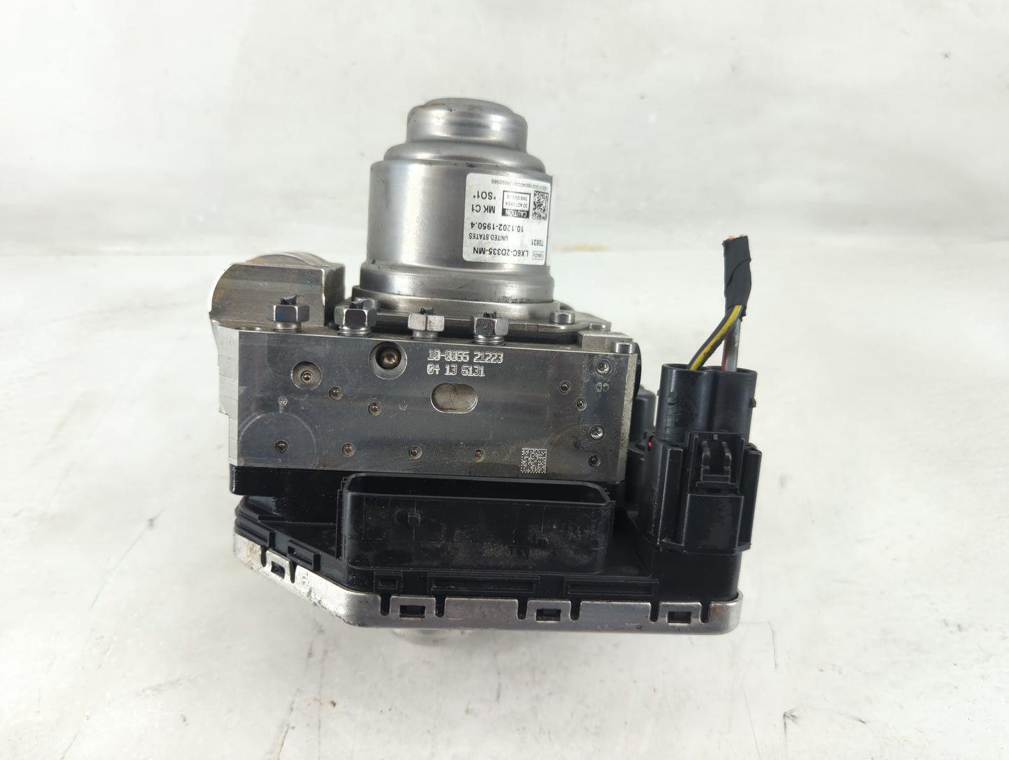 2020 Lincoln Corsair ABS Pump Control Module Replacement P/N:LX6C-2C219-MN Fits OEM Used Auto Parts - Oemusedautoparts1.com