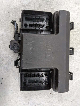 compare product 2019-2020 Lincoln Nautilus Fusebox Fuse Box Panel Relay Module P/N:M2QT14D068BA Fits Fits 2019 2020 OEM Used Auto Parts