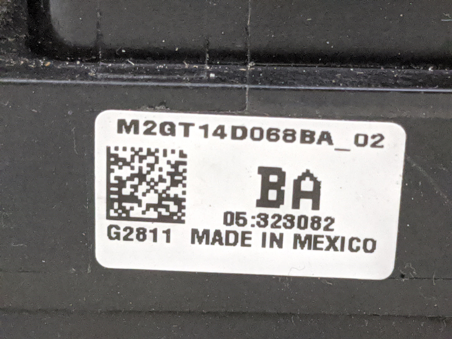 2019-2020 Lincoln Nautilus Fusebox Fuse Box Panel Relay Module P/N:M2QT14D068BA Fits Fits 2019 2020 OEM Used Auto Parts - Oe