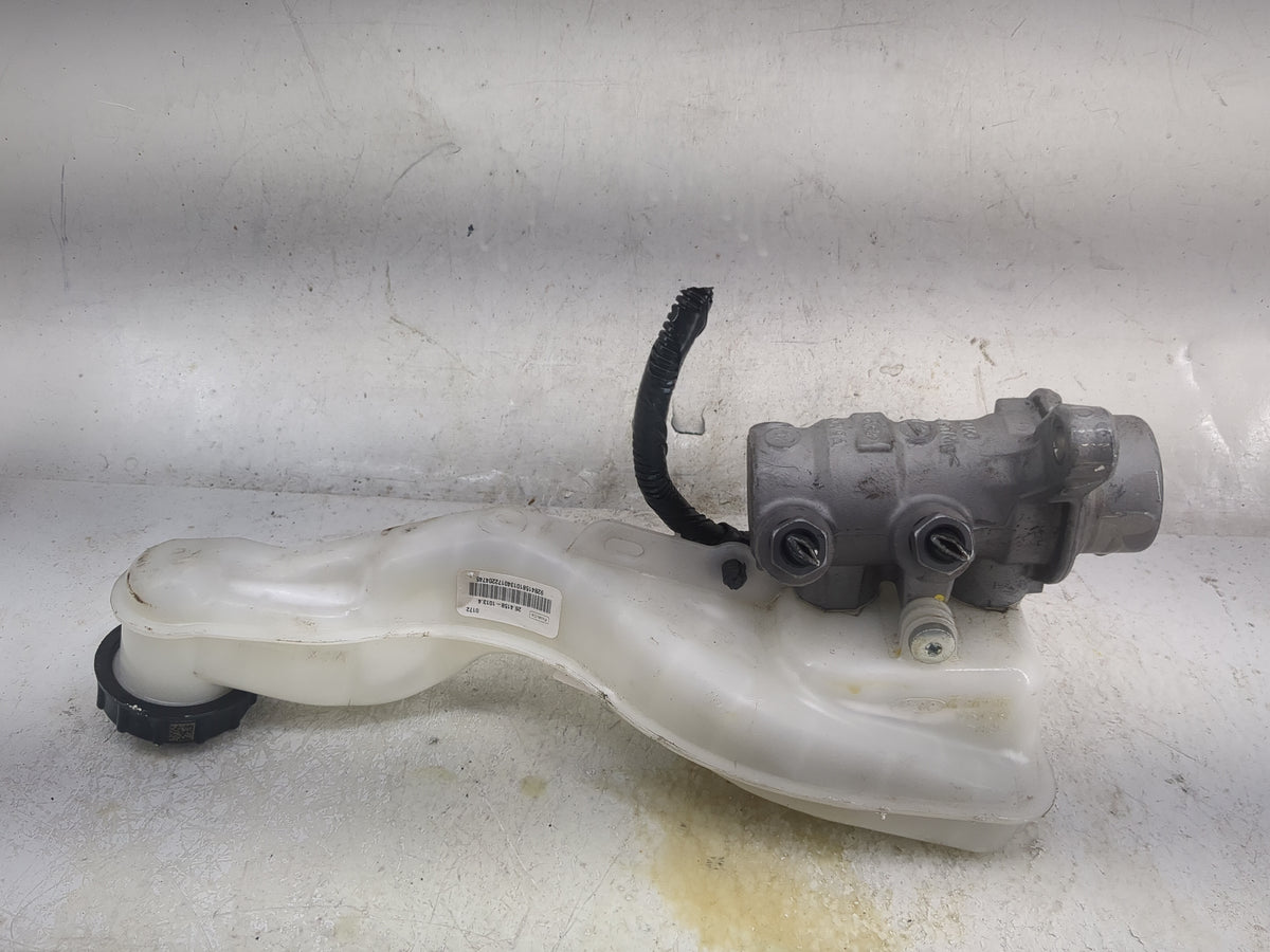 2019-2020 Lincoln Nautilus Brake Master Cylinder - Oemusedautoparts1.com