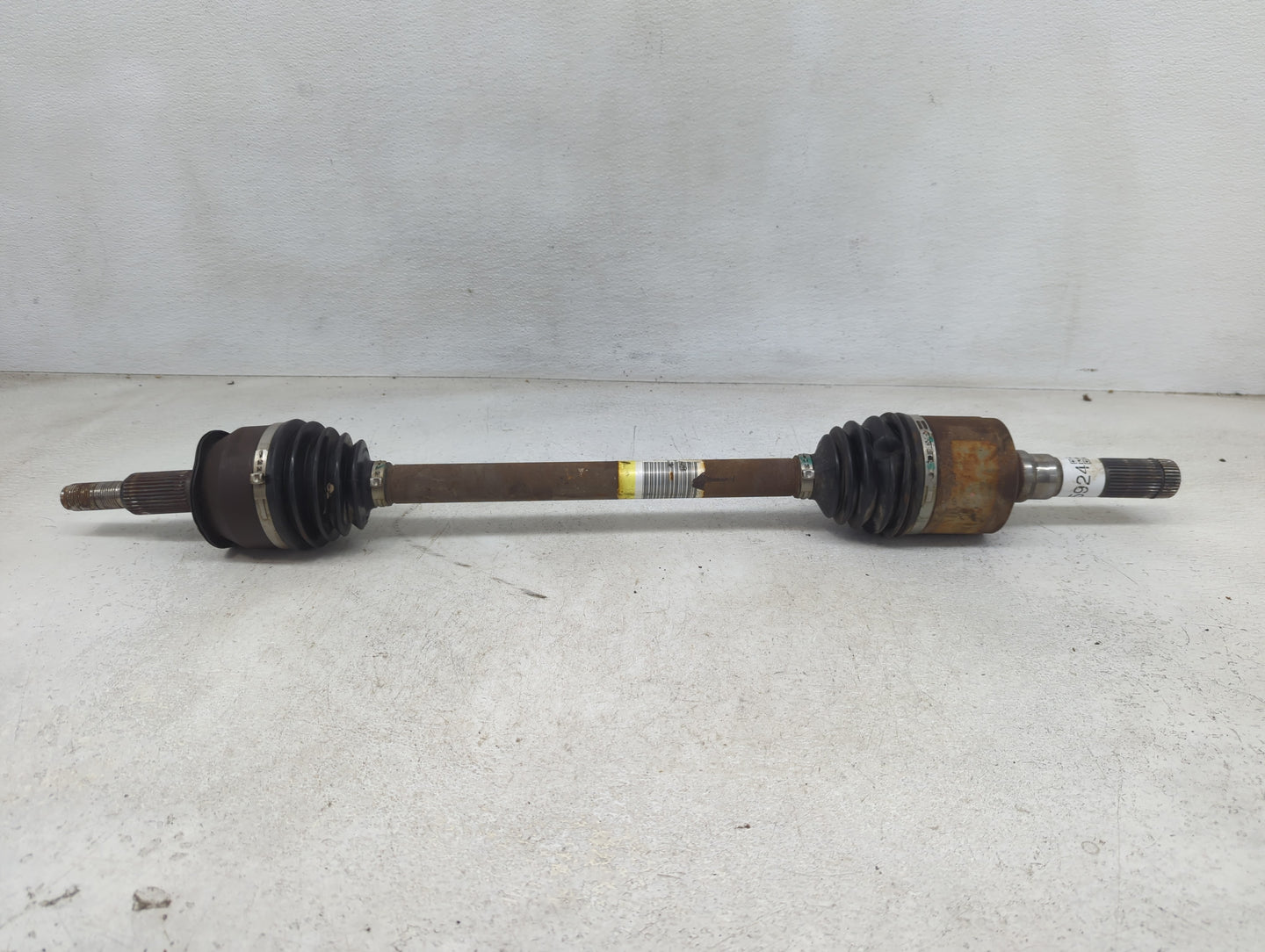 2022 Lincoln Navigator Axle Shaft Rear Driver Cv C/v - Oemusedautoparts1.com