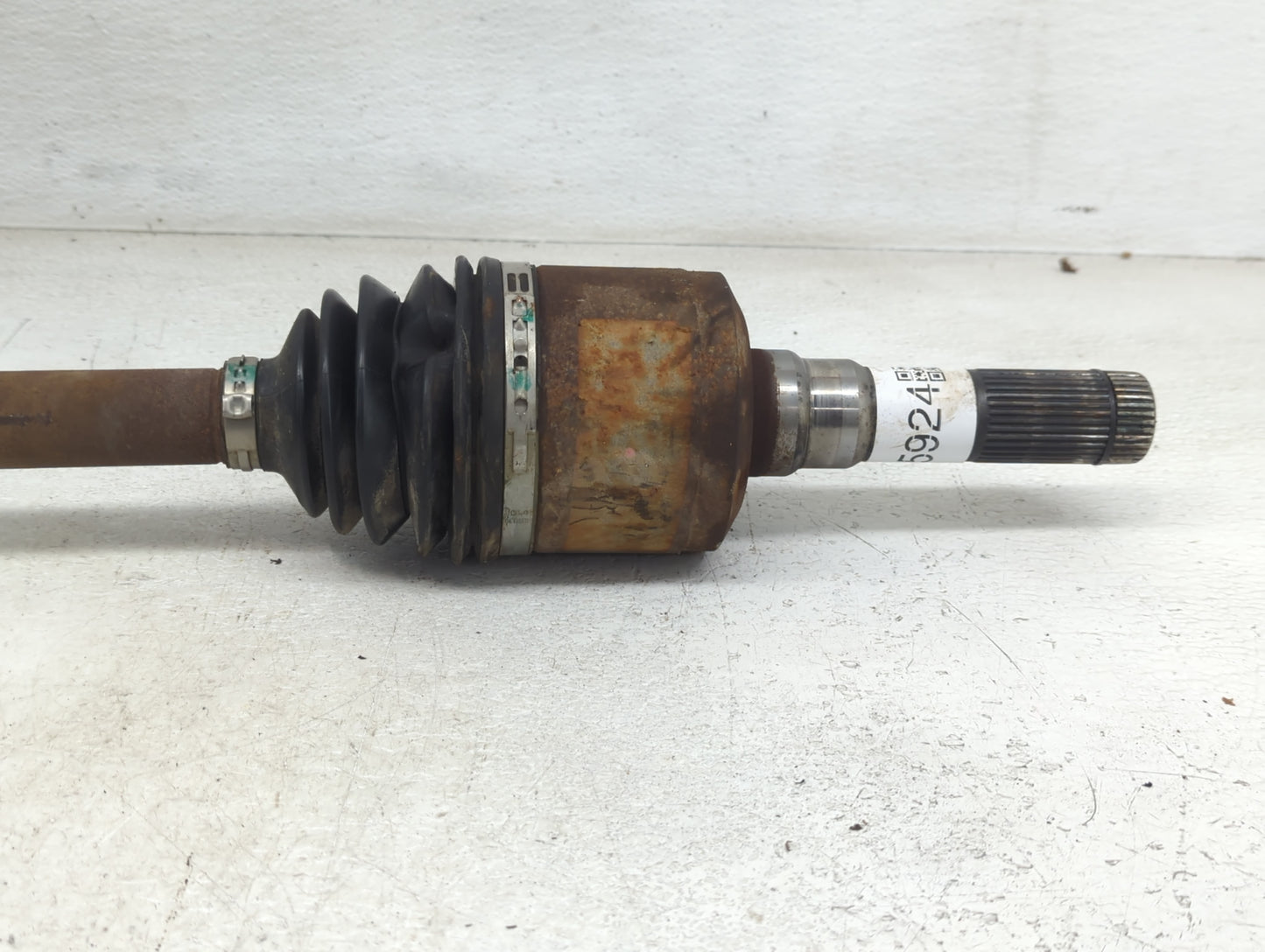 2022 Lincoln Navigator Axle Shaft Rear Driver Cv C/v - Oemusedautoparts1.com