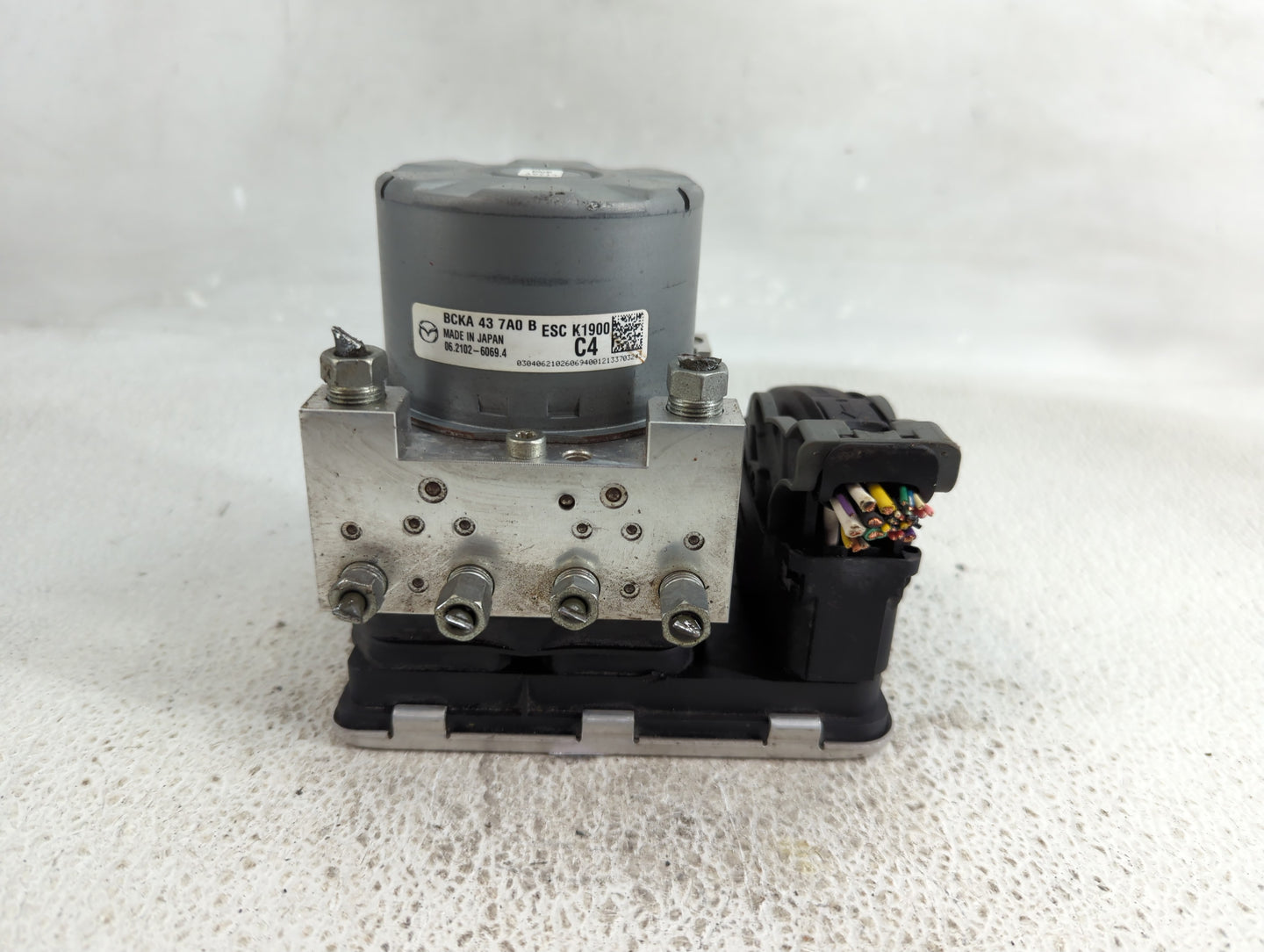 2019-2022 Mazda 3 ABS Pump Control Module Replacement P/N:BCKA 43 7A0 B Fits Fits 2019 2020 2021 2022 OEM Used Auto Parts - 