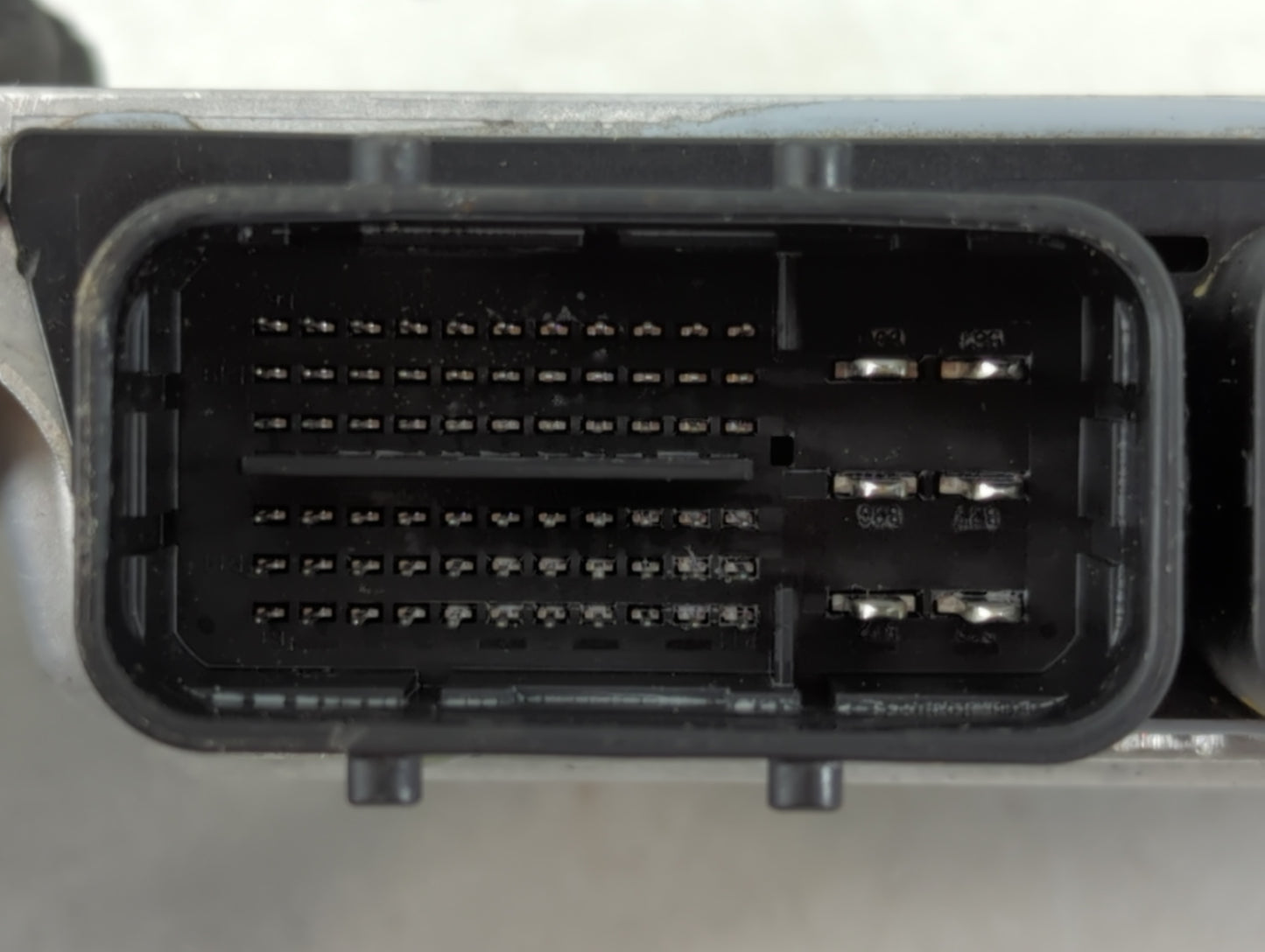 2020-2022 Mazda Cx-30 PCM Engine Control Computer ECU ECM PCU OEM P/N:PAJ8 18 881 Fits Fits 2019 2020 2021 2022 OEM Used Aut