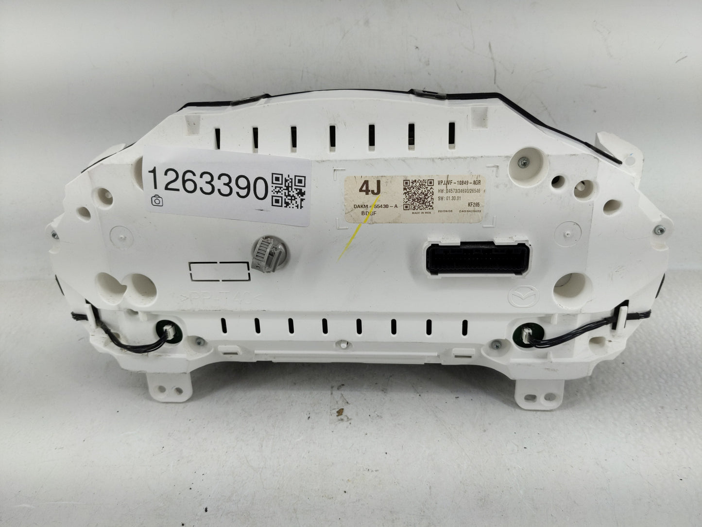 2022 Mazda Cx-30 Instrument Cluster Speedometer Gauges P/N:VPJJVF-10849-AGR Fits OEM Used Auto Parts - Oemusedautoparts1.com