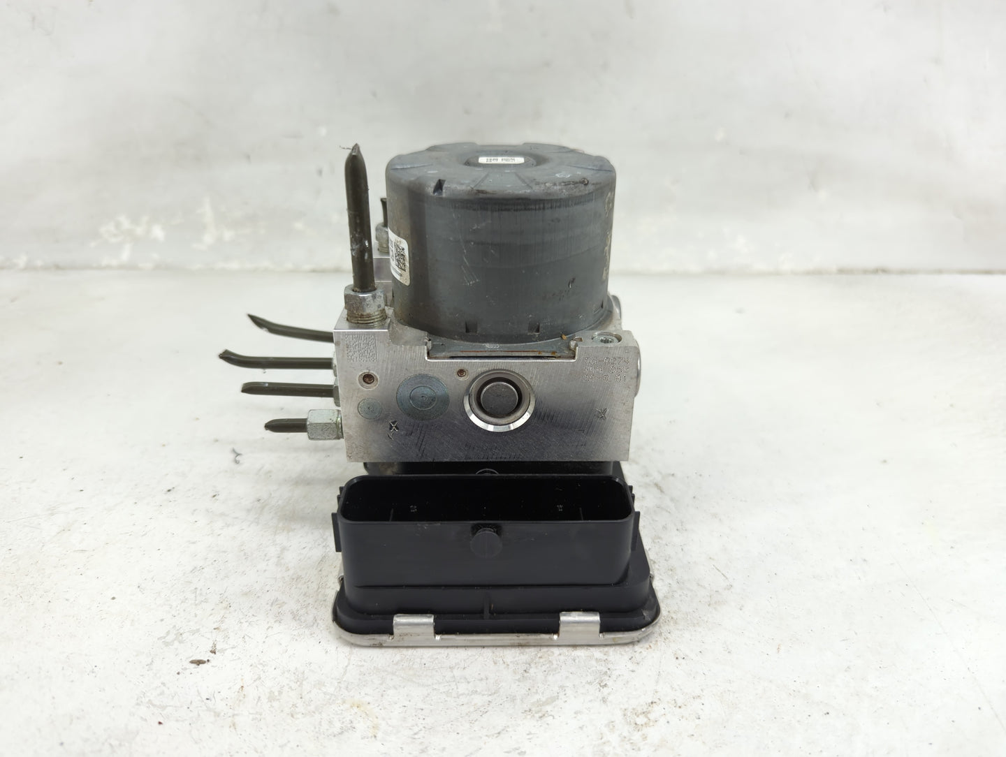 2020-2022 Mazda Cx-30 ABS Pump Control Module Replacement P/N:5229040004F 06.7109-5511.3, 06.7613-3112.1 Fits Fits 2020 2021