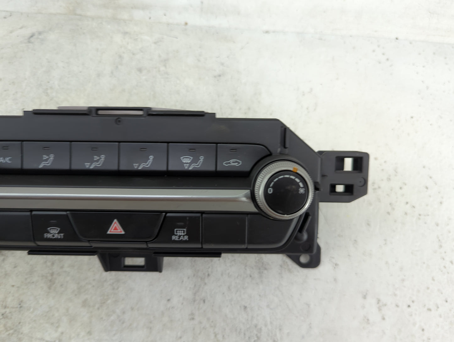 2022 Mazda Cx-30 Climate Control Module Temperature AC/Heater Replacement P/N:BDGF 61 190B Fits OEM Used Auto Parts - Oemuse