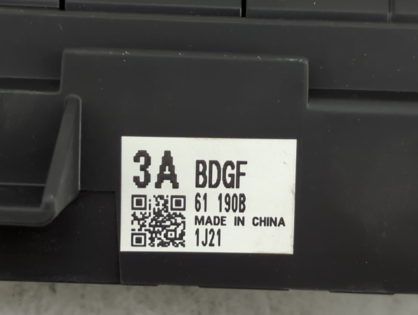 2022 Mazda Cx-30 Climate Control Module Temperature AC/Heater Replacement P/N:BDGF 61 190B Fits OEM Used Auto Parts - Oemuse