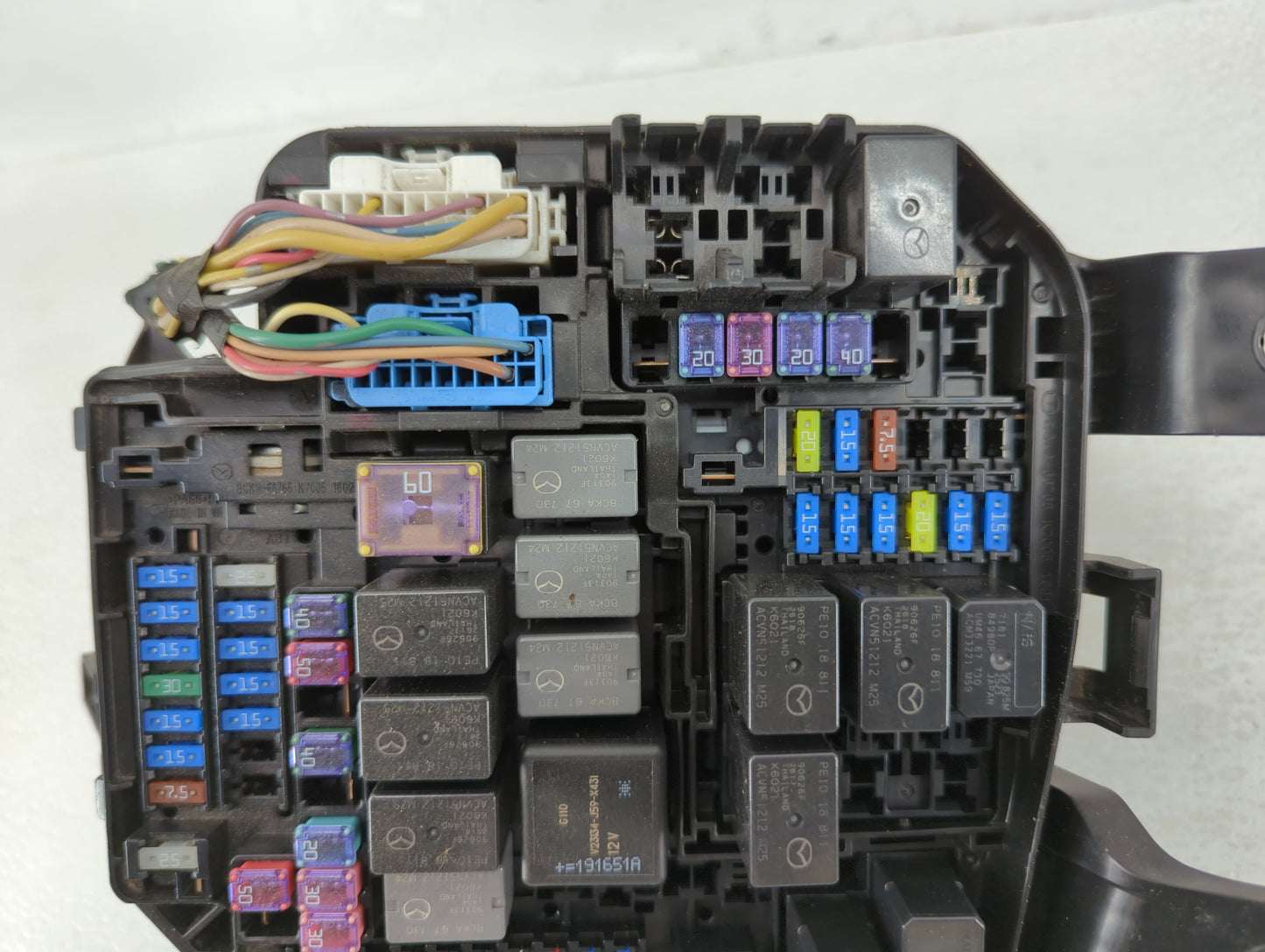 2020-2022 Mazda Cx-30 Fusebox Fuse Box Panel Relay Module P/N:BCKA-66767 K7005 Fits Fits 2020 2021 2022 OEM Used Auto Parts 