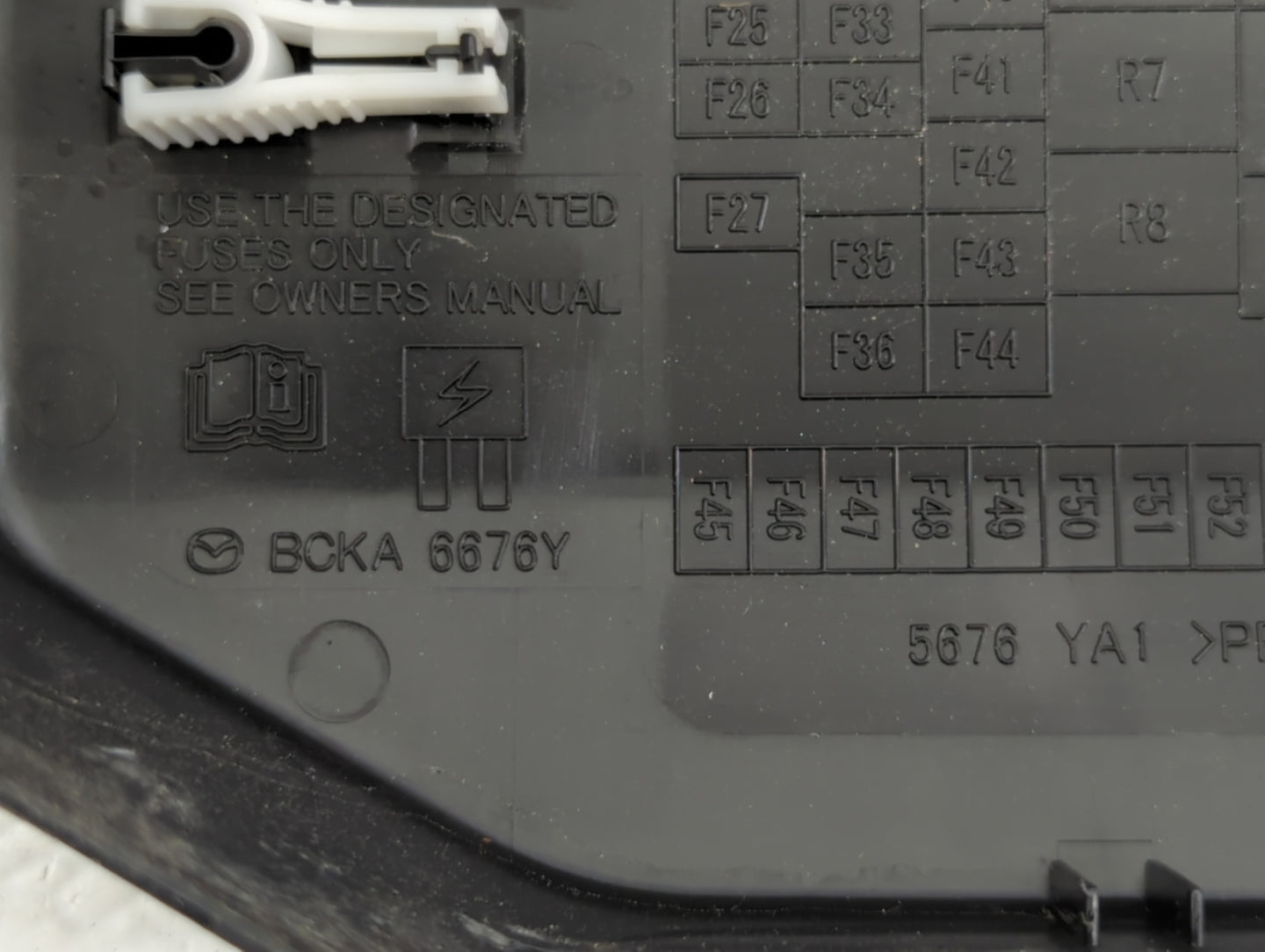 2020-2022 Mazda Cx-30 Fusebox Fuse Box Panel Relay Module P/N:5676 YA1 BCKA-66767 K7005 Fits Fits 2020 2021 2022 OEM Used Au