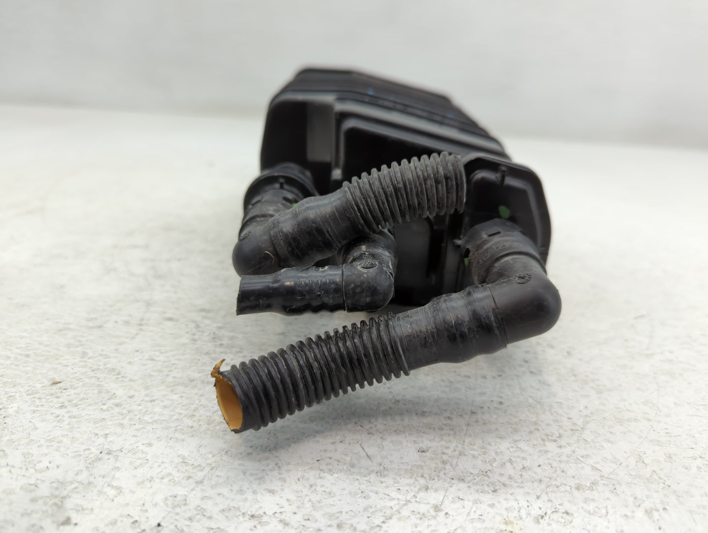 2022 Mazda Cx-30 Fuel Vapor Charcoal Canister - Oemusedautoparts1.com