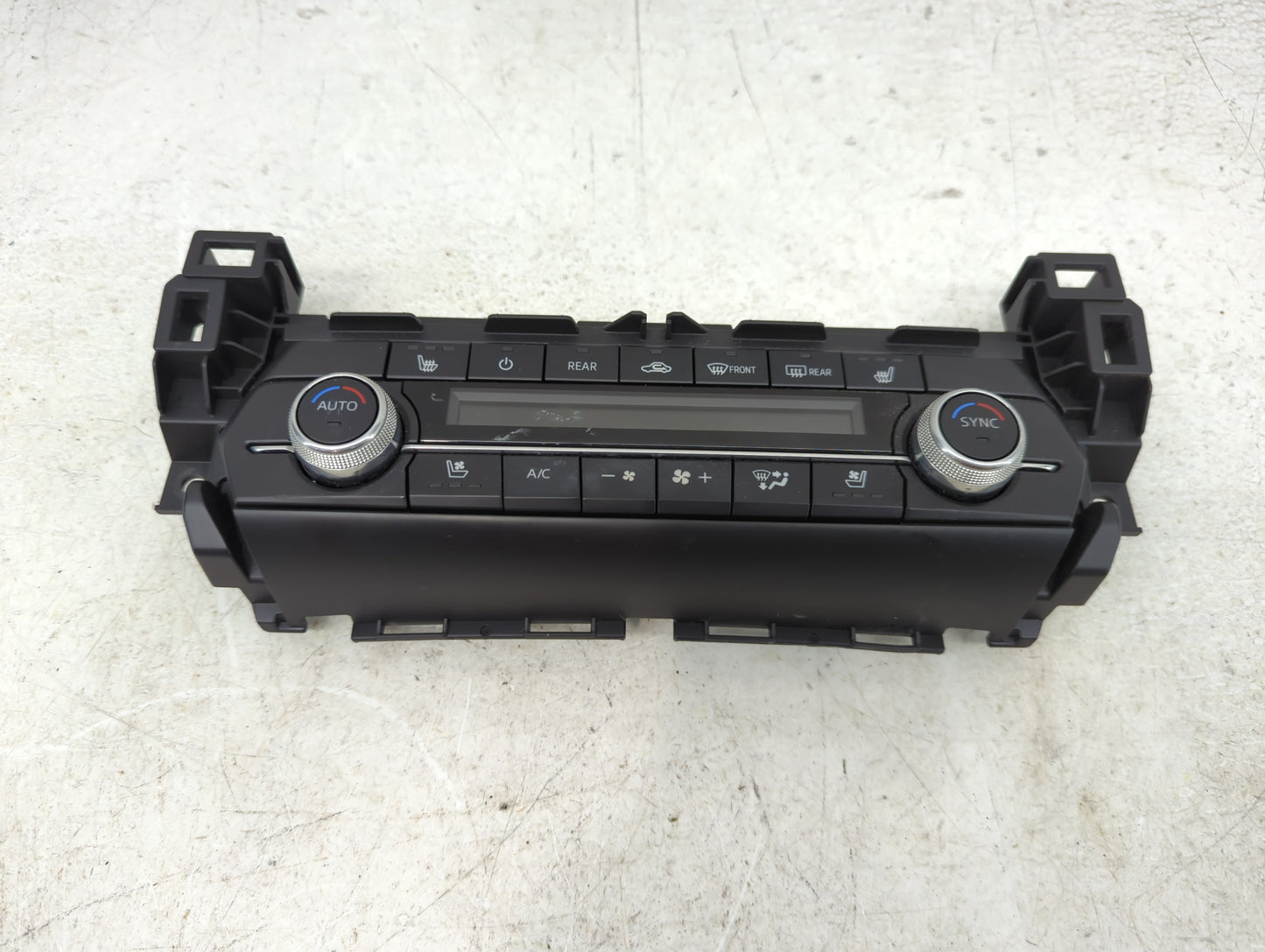 2022 Mazda Cx-9 Climate Control Module Temperature AC/Heater Replacement P/N:TD7K-61190 Fits OEM Used Auto Parts - Oemusedau