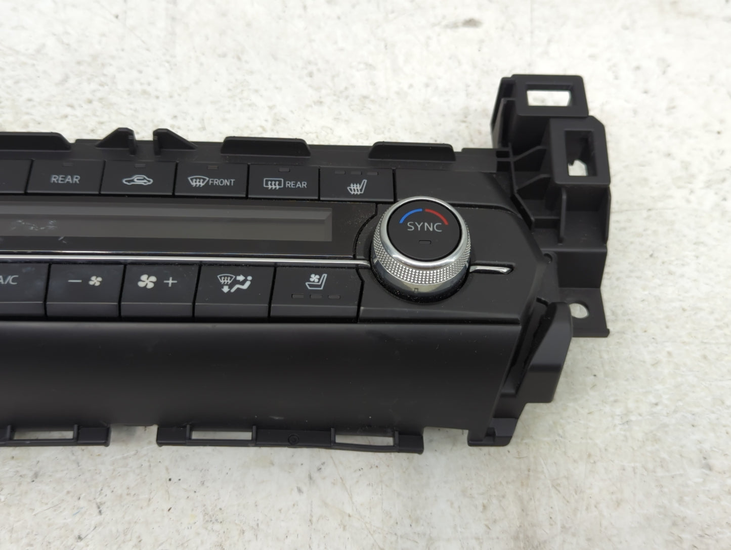 2022 Mazda Cx-9 Climate Control Module Temperature AC/Heater Replacement P/N:TD7K-61190 Fits OEM Used Auto Parts - Oemusedau