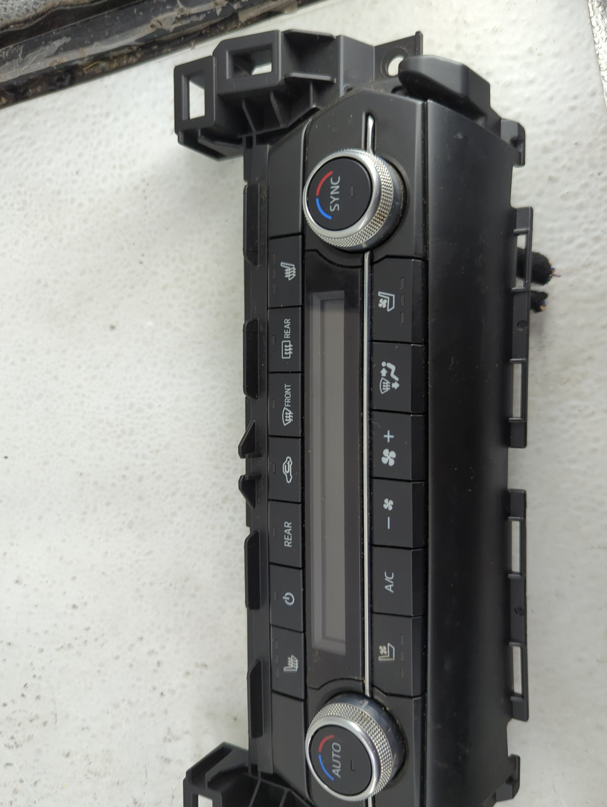2022 Mazda Cx-9 Climate Control Module Temperature AC/Heater Replacement P/N:TD7K 61190 Fits OEM Used Auto Parts - Oemusedau