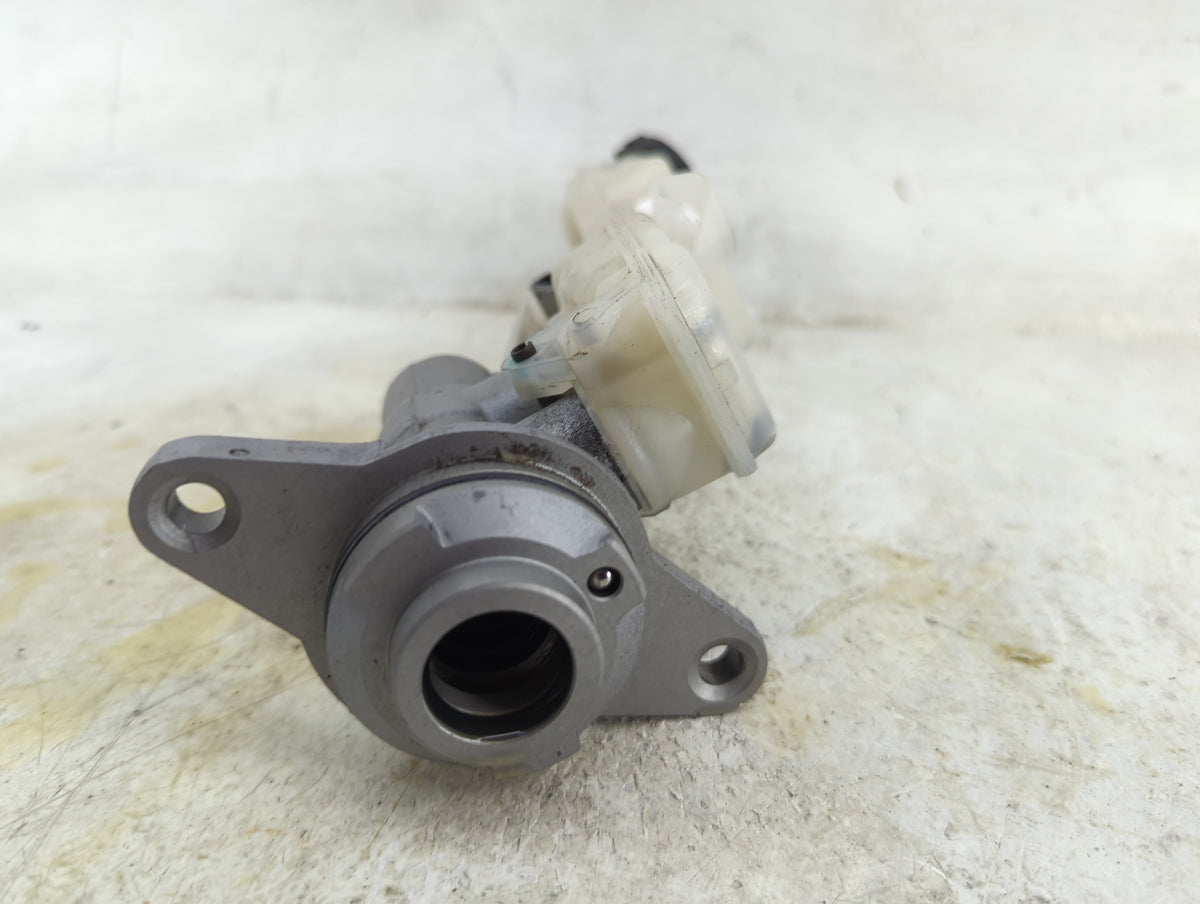 2016-2022 Mazda Cx-9 Brake Master Cylinder 1496711 - Oemusedautoparts1.com