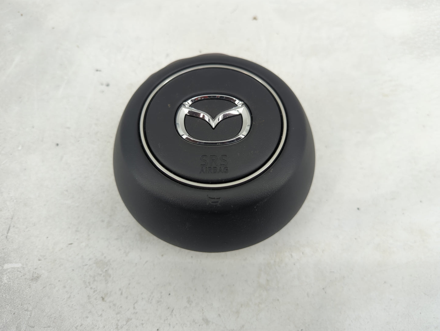 2022 Mazda Mazda3 Air Bag Driver Left Steering Wheel Mounted P/N:EM4C78SC07N 648478002A Fits Fits 2019 2020 2021 OEM Used Au