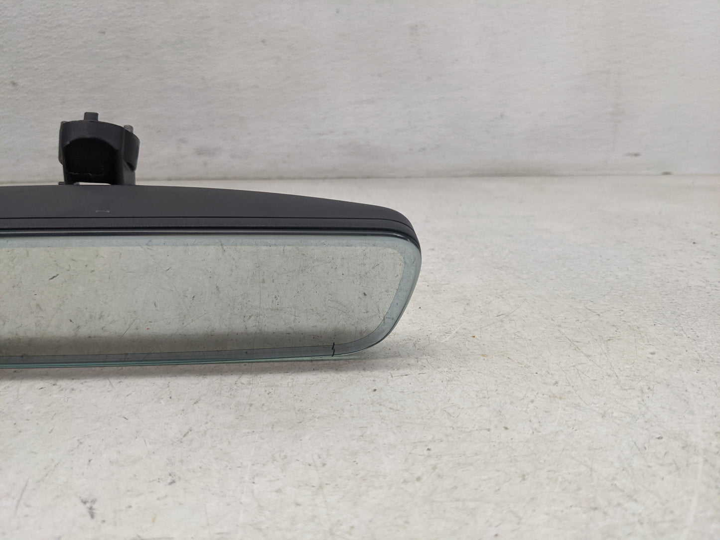 2022 Mazda Mazda3 Interior Rear View Mirror Replacement OEM P/N:043843 GNTX-1745, BDMS-89220, 625-1540-AAB Fits OEM Used Aut