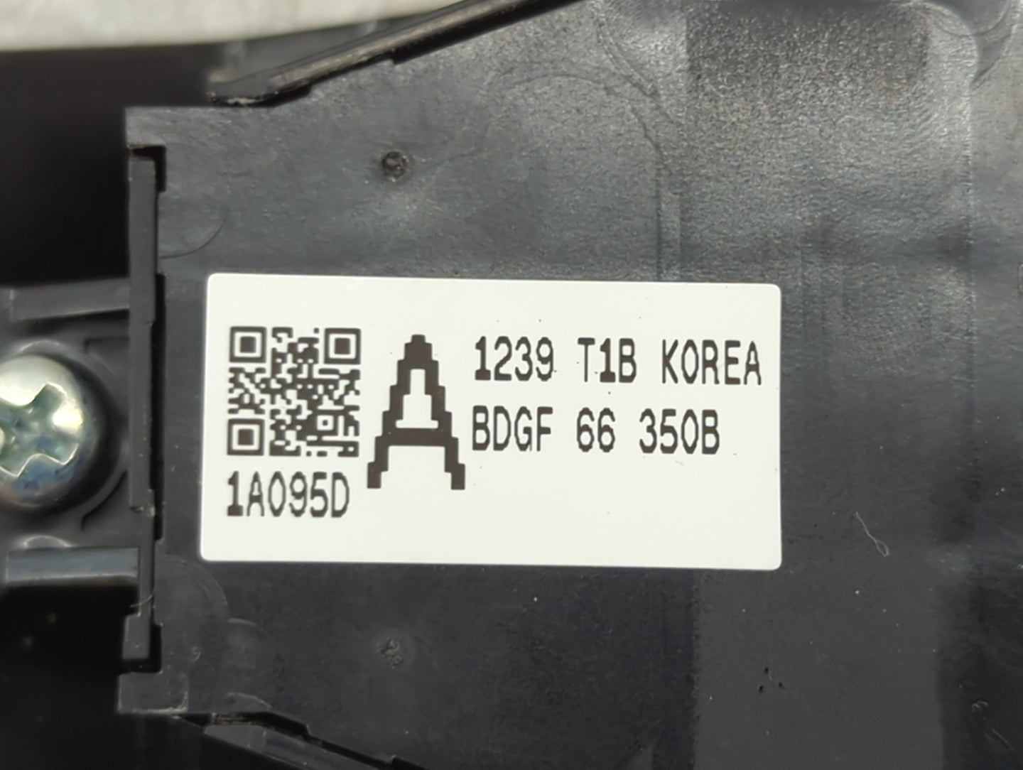 2022 Mazda Mazda3 Master Power Window Switch Replacement Driver Side Left P/N:BDGF 66 350B BDGF66350B Fits OEM Used Auto Par