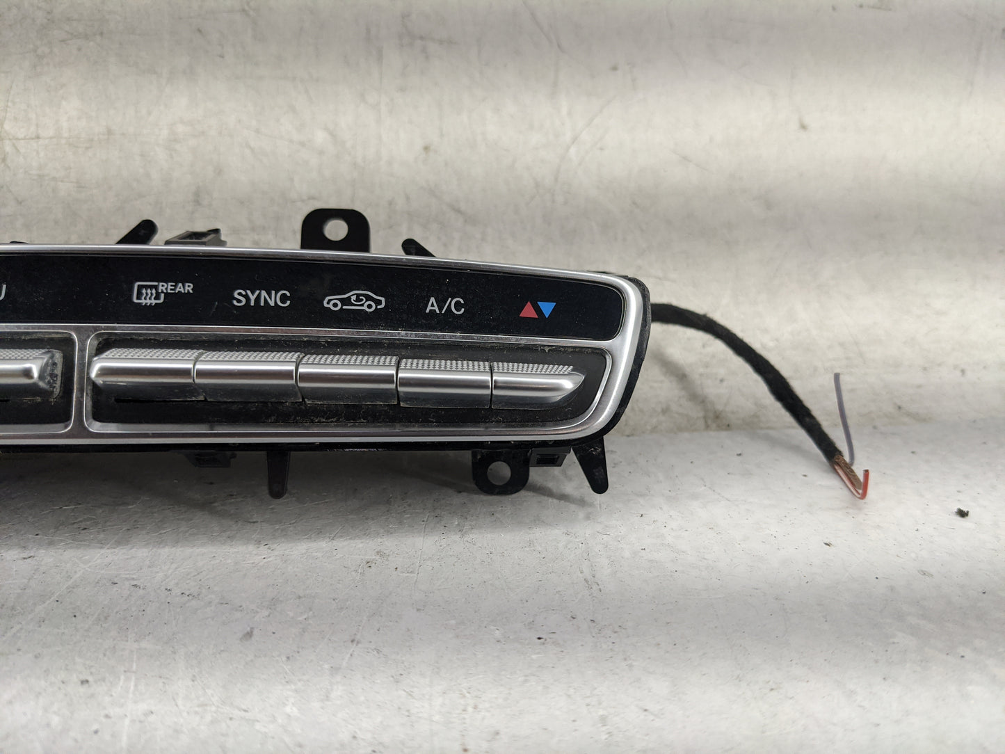 2020-2022 Mercedes-Benz Glc300 Climate Control Module Temperature AC/Heater Replacement P/N:A2059054215 A2C1600240104 Fits O