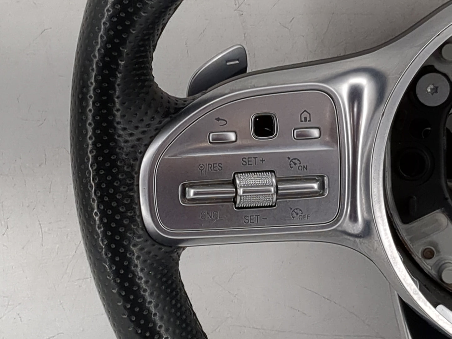 2022 Mercedes-benz Glc300 Steering Wheel Oem Black - Oemusedautoparts1.com