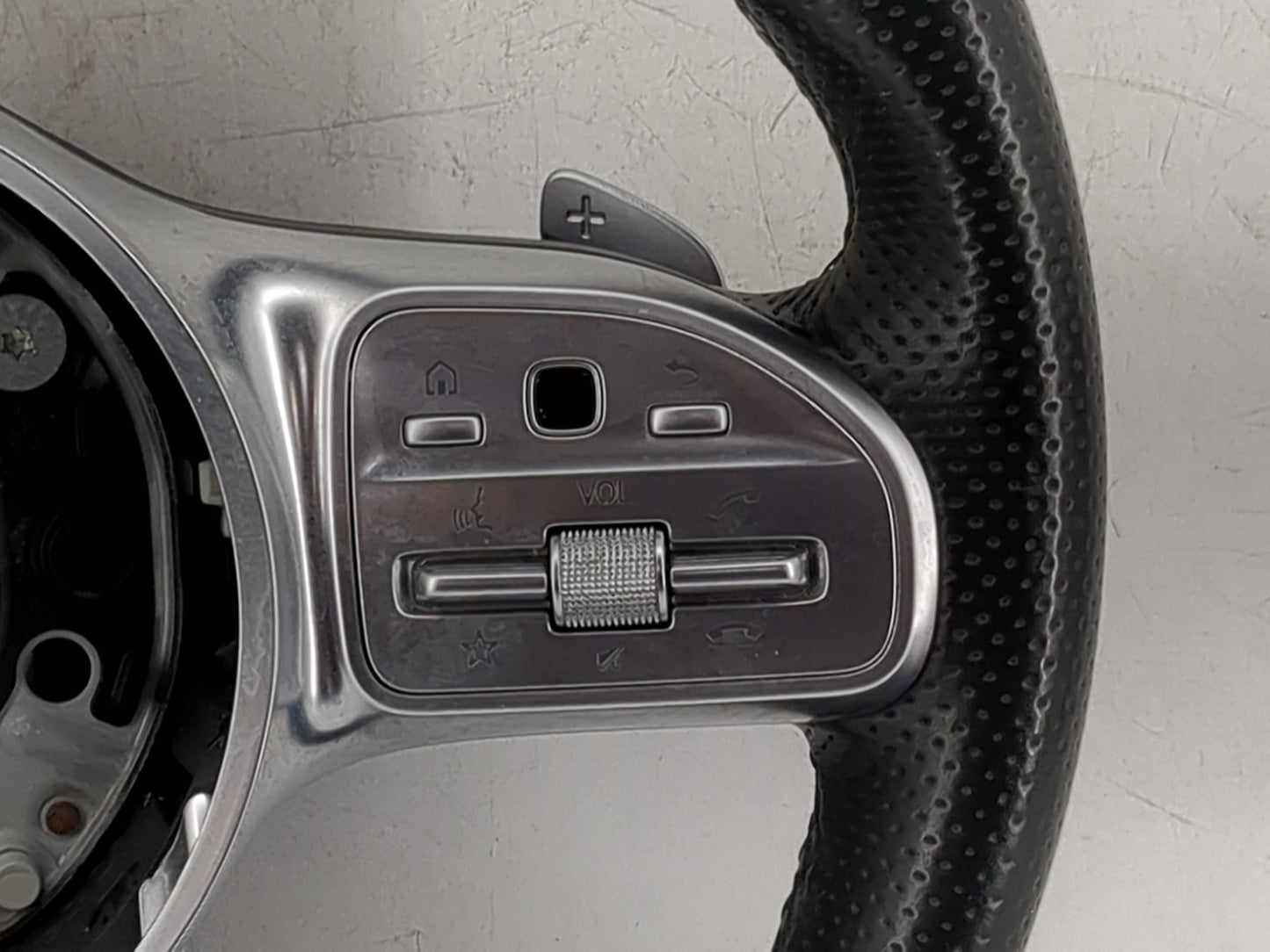 2022 Mercedes-benz Glc300 Steering Wheel Oem Black - Oemusedautoparts1.com