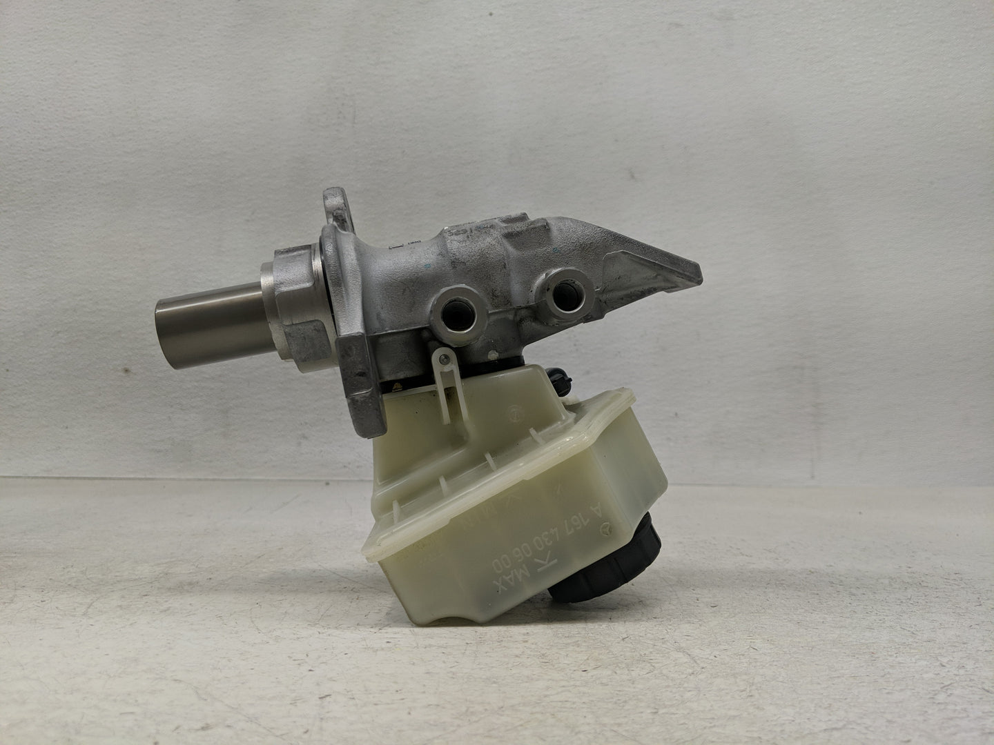 2020-2022 Mercedes-benz Gle350 Brake Master Cylinder - Oemusedautoparts1.com