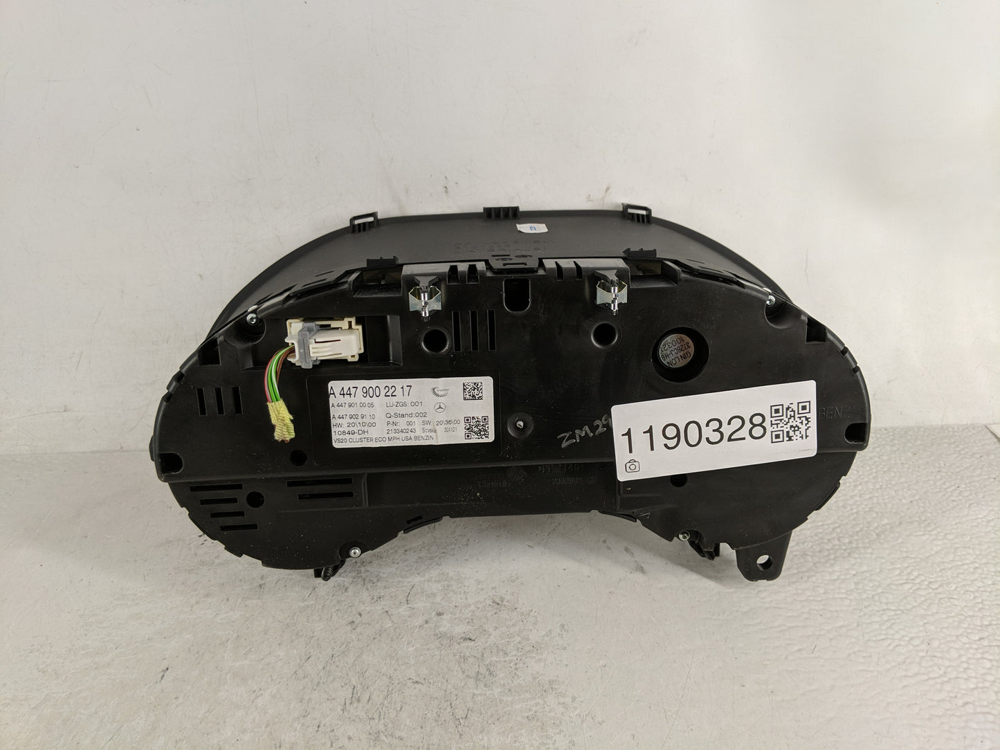 2022 Mercedes-Benz Metris Instrument Cluster Speedometer Gauges P/N:A 447 900 22 17 Fits OEM Used Auto Parts - Oemusedautopa