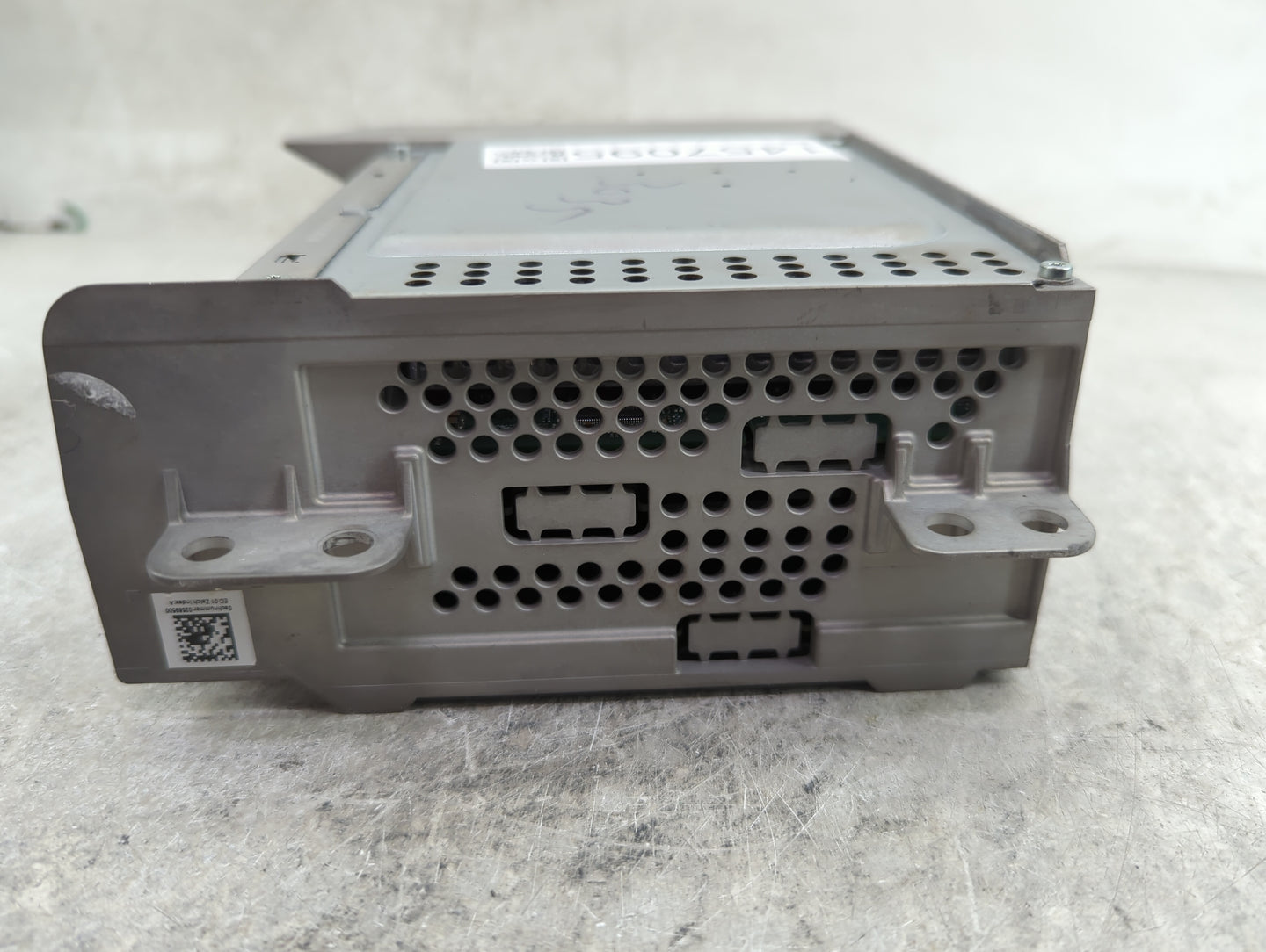 2022 Mercedes-Benz Sclass Radio AM FM Cd Player Receiver Replacement P/N:A2969004903 A2069013006, 15555295 Fits OEM Used Aut
