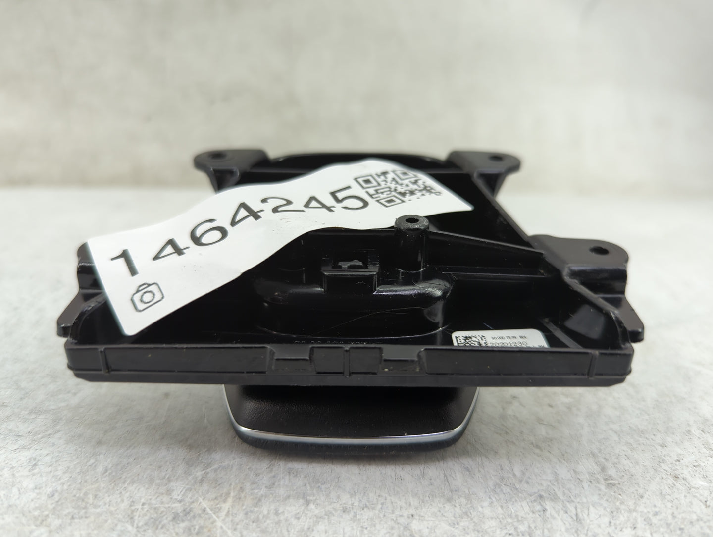 2022 Mercedes-Benz Sclass Radio AM FM Cd Player Receiver Replacement P/N:30000759900 20201230, 3-000-07599 Fits OEM Used Aut