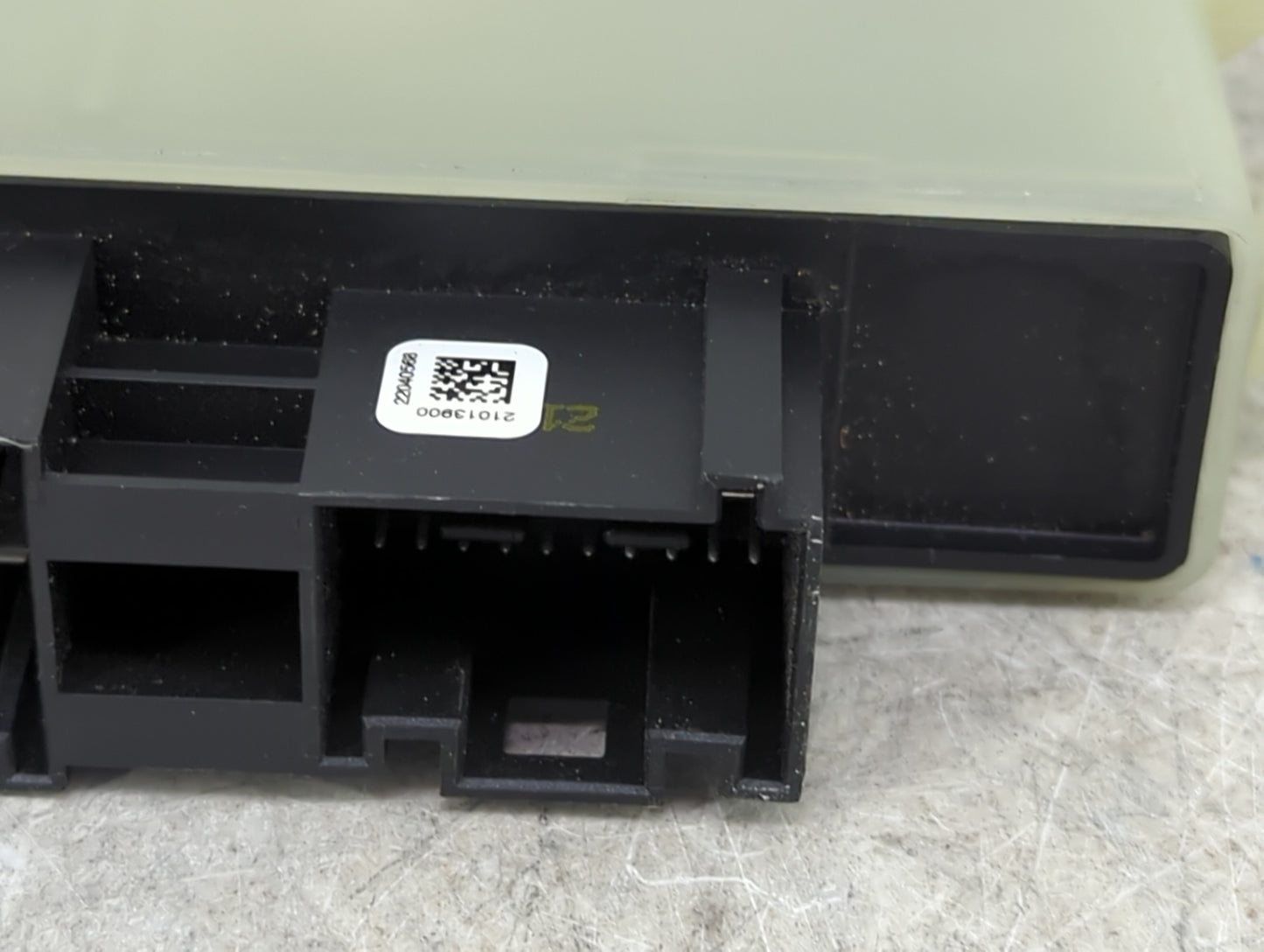 2022 Mercedes-Benz Sprinter 3500 PCM Engine Control Computer ECU ECM PCU OEM P/N:A0009007604 A0009011703, A2C18228000 Fits O