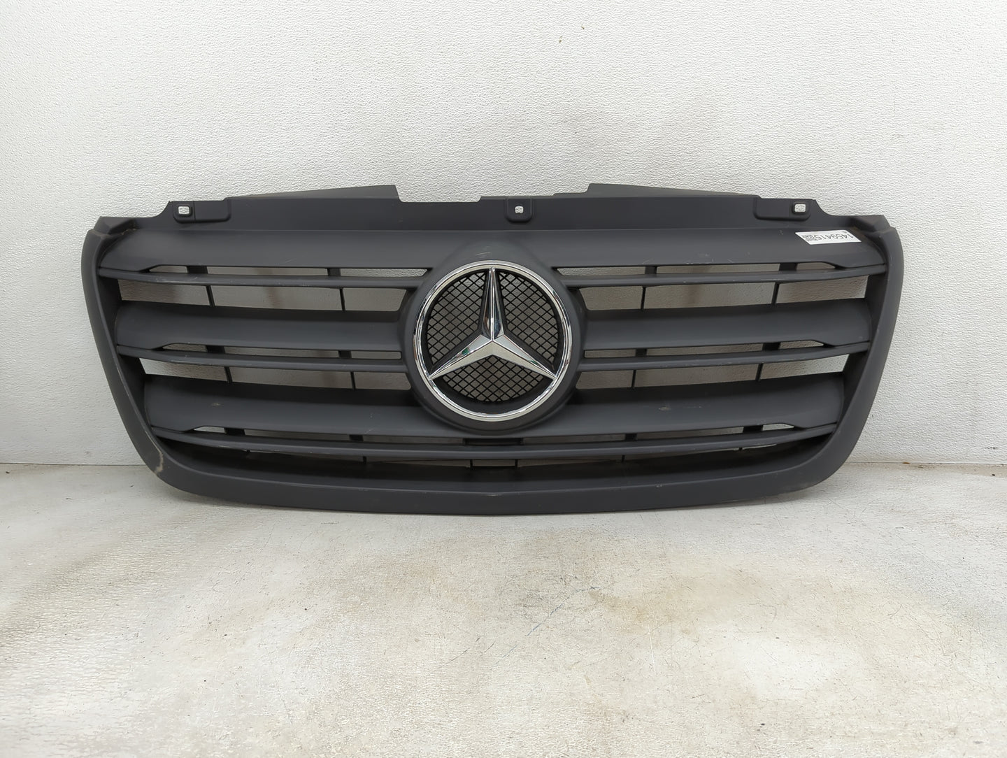 Mercedes-benz Sprinter 3500 Front Grille Bumper Not Included - Oemusedautoparts1.com