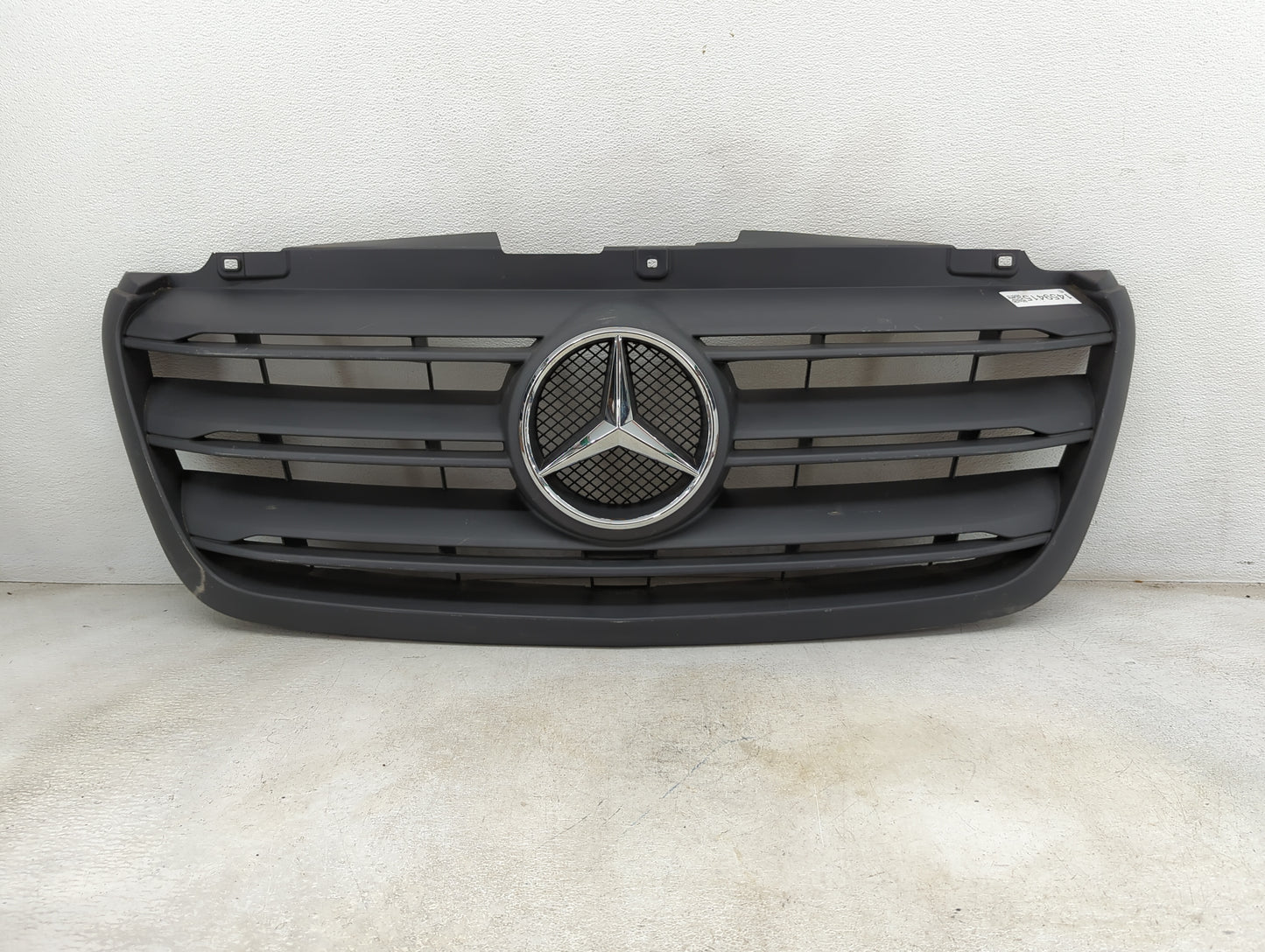 Mercedes-benz Sprinter 3500 Front Grille Bumper Not Included - Oemusedautoparts1.com