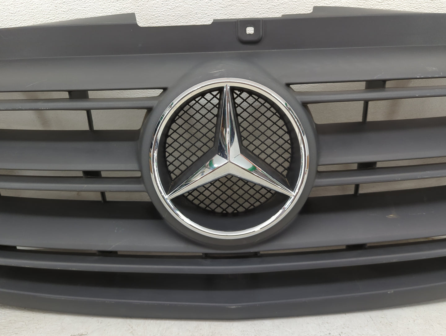 Mercedes-benz Sprinter 3500 Front Grille Bumper Not Included - Oemusedautoparts1.com